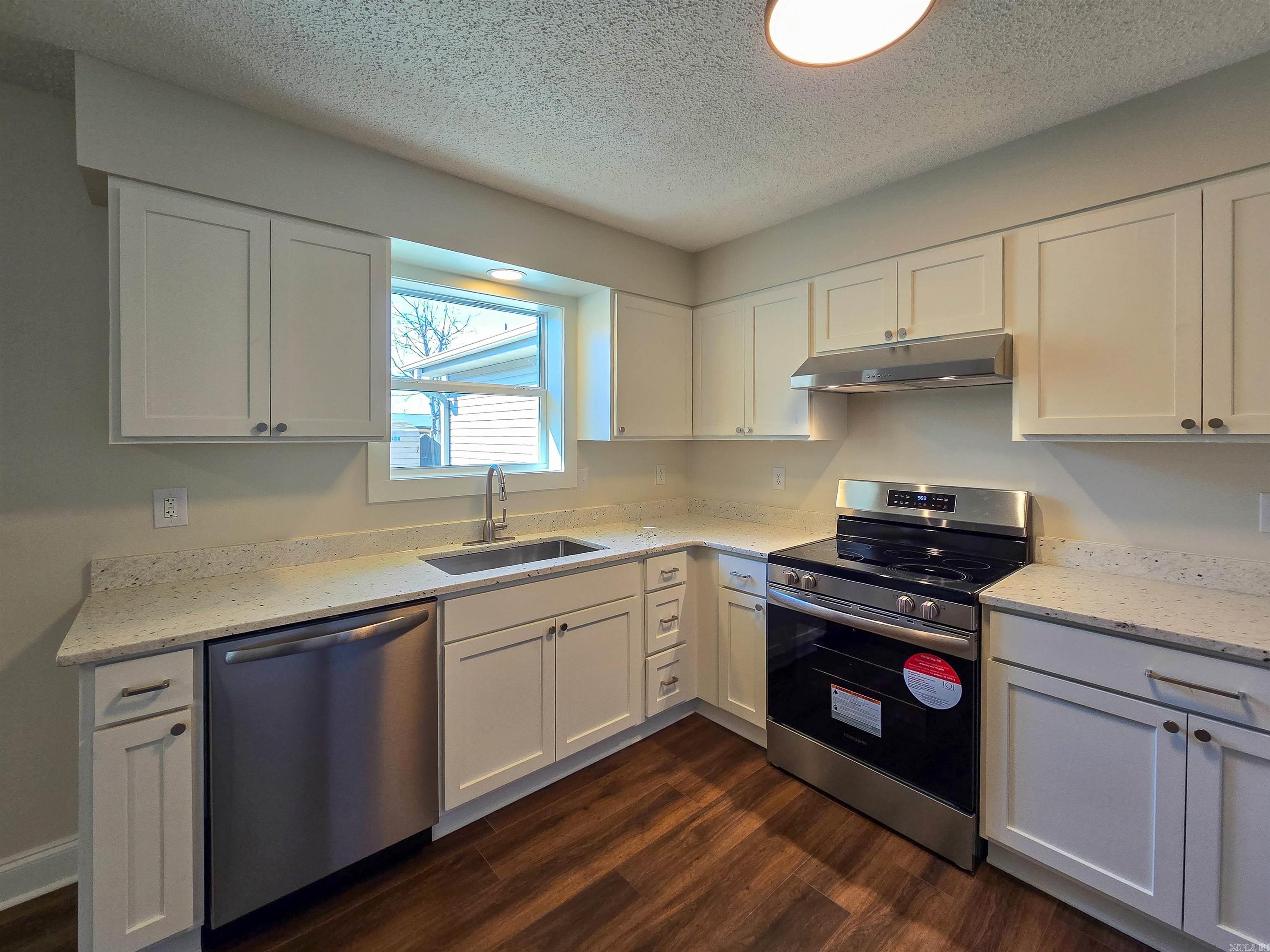 WILLOW OAKS - Residential