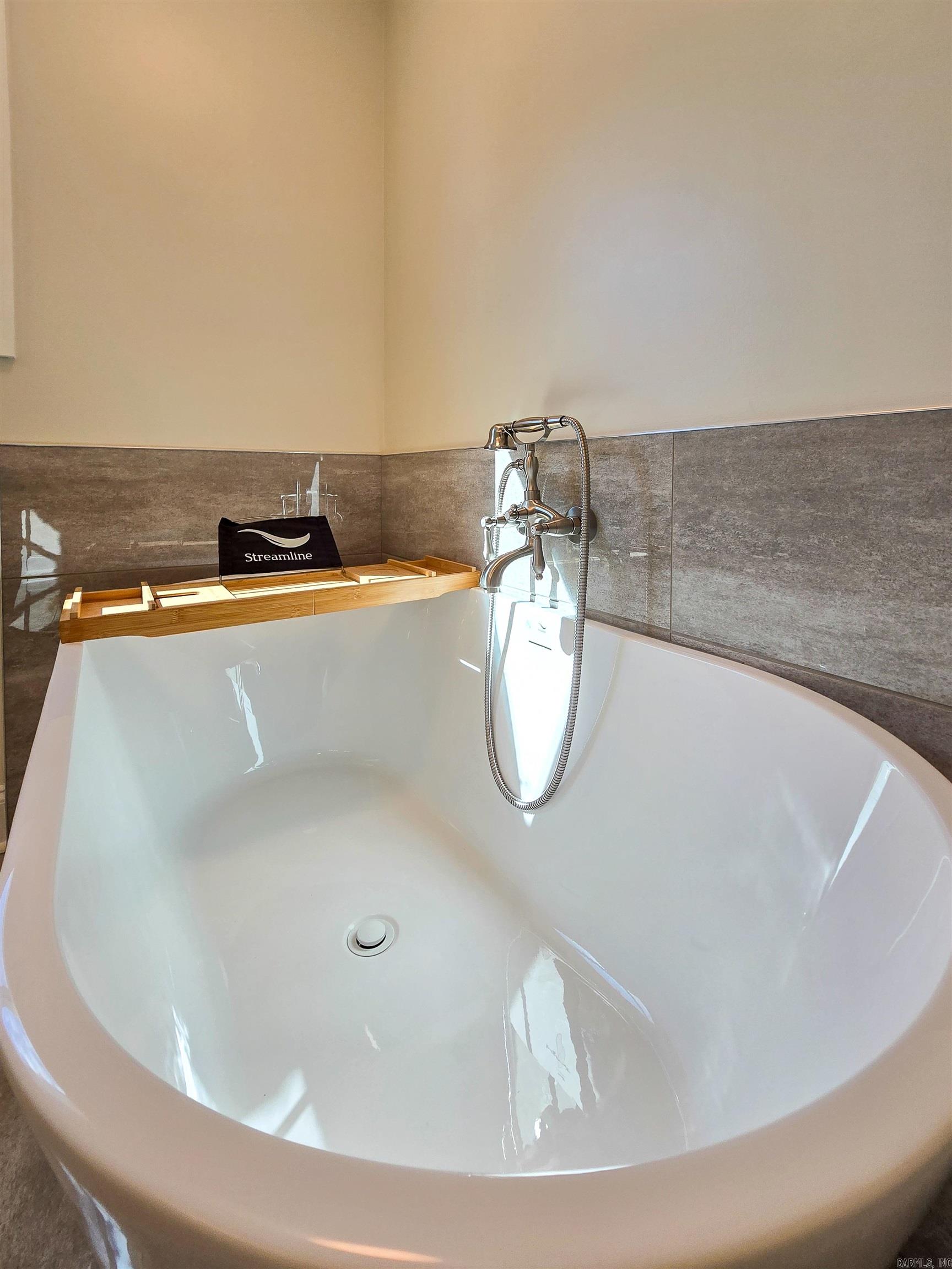 WILLOW OAKS - Residential