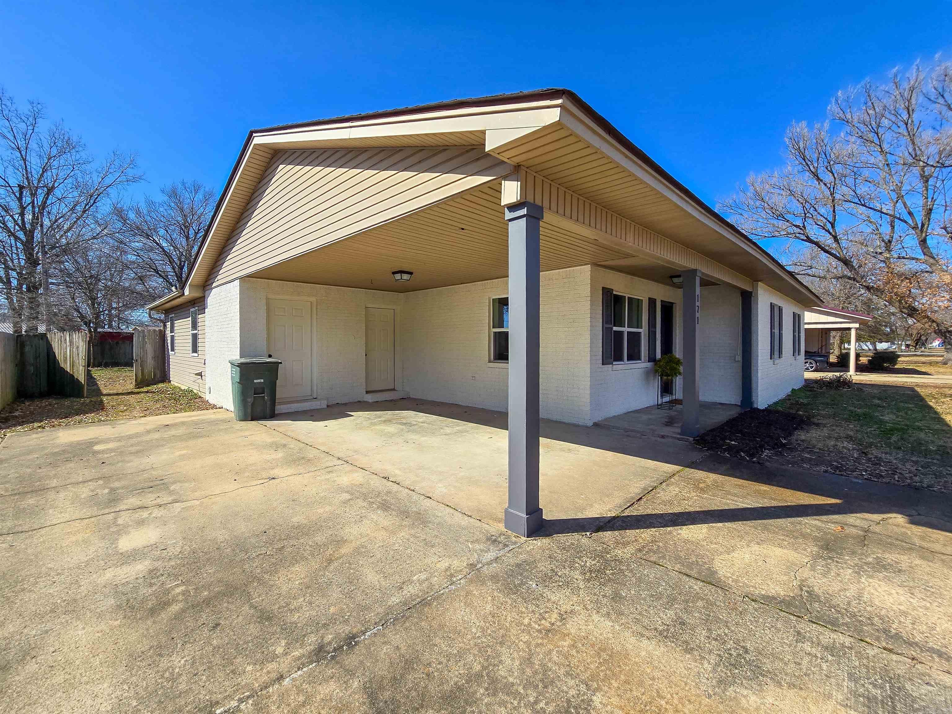 WILLOW OAKS - Residential