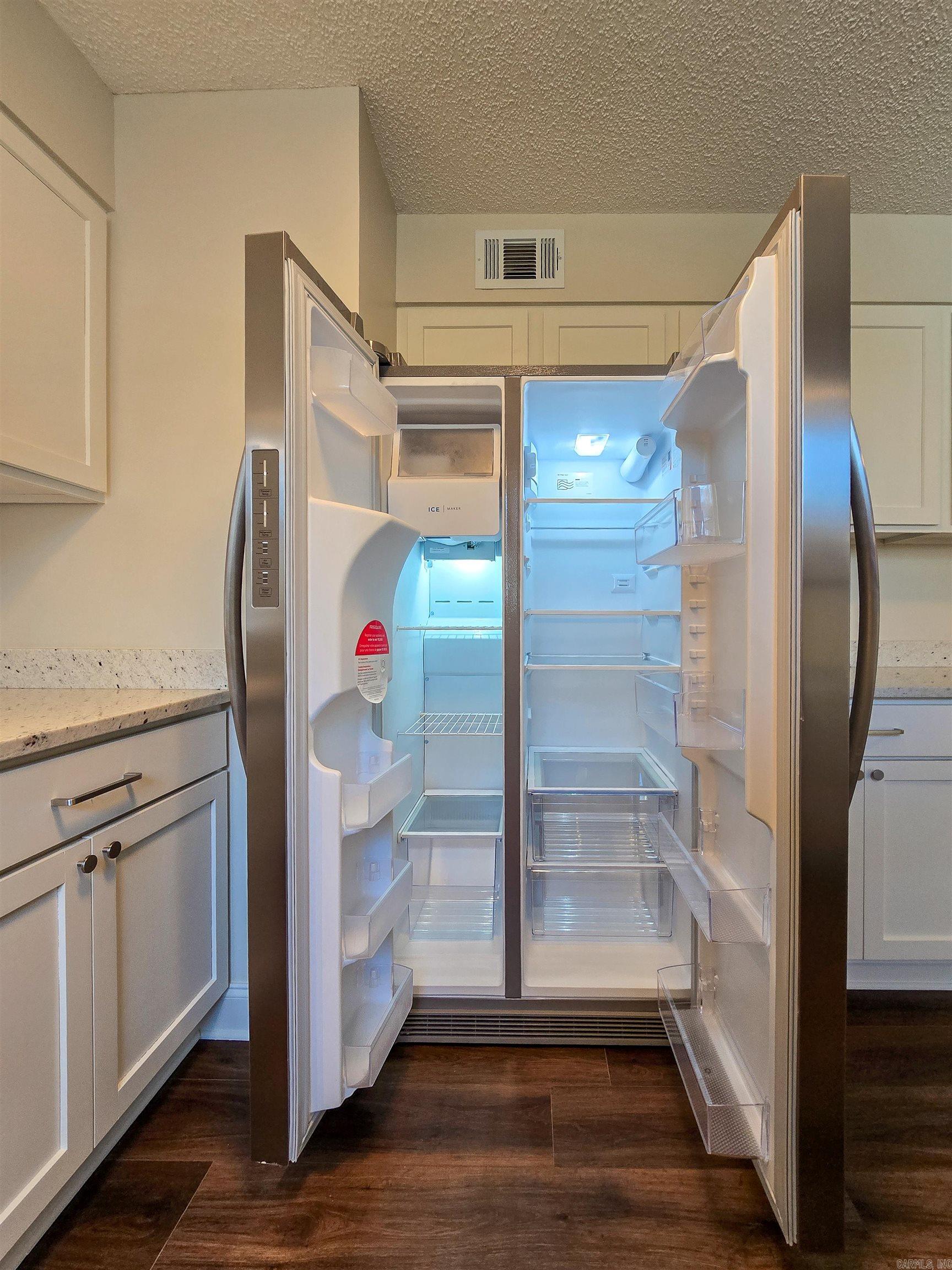 WILLOW OAKS - Residential