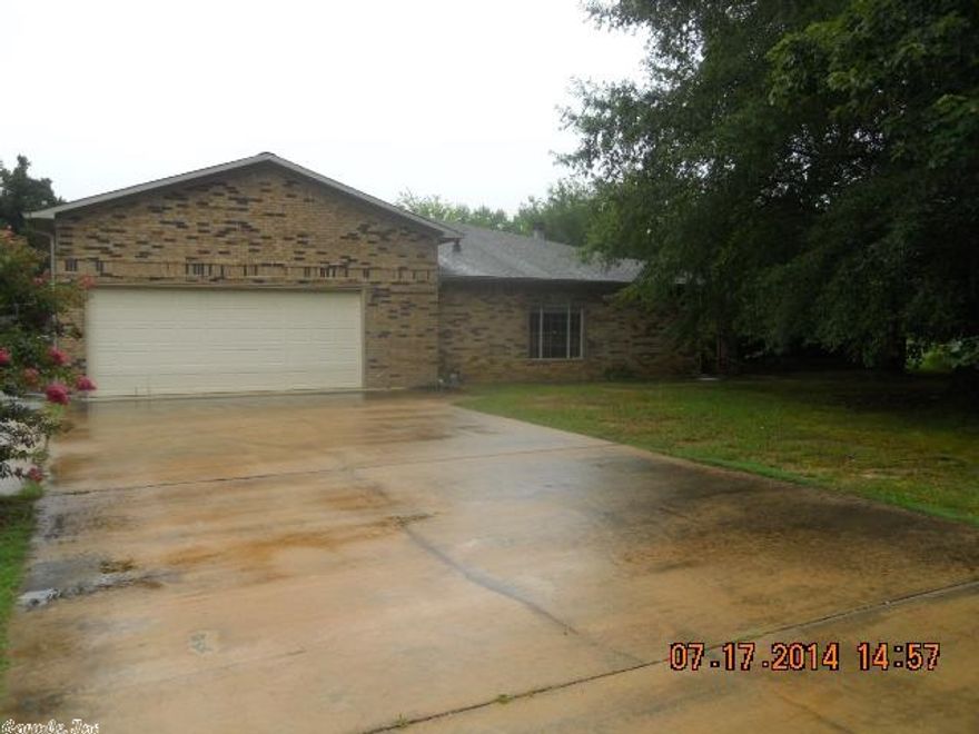 ONE STORY BRICK HOME ON APPROXIMATELY 6.61 ACRES. HAS INGROUND POOL, THREE OUT BUILDINGS, AND TWO MOBILE HOMES WITH IT. HOUSE HAS HUGE DEN WITH FIREPLACE. KINGS MASTER BEDROOM AND BATH. DOUBLE PERSON SHOWER IN MASTER BATH WITH HUGE JETTED TUB. COVERED DECK AND INGROUND POOL AS WELL.  PREQUAL LETTER REQUIRED WITH OFFER, OR PROOF OF FUNDS WITH CASH OFFERS. NO EXCEPTIONS.