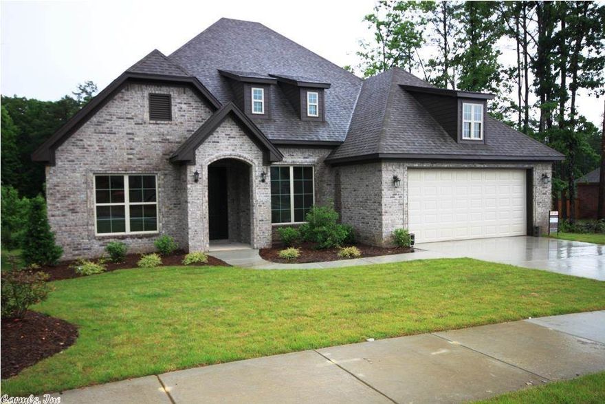 Great house in Wildwood Ridge! This open floorplan is so spacious and great for entertaining. Along with the 3 bedrooms and 2 and 1/2 baths, you will enjoy the sunroom off the living room that opens to the huge covered back porch with nice views!