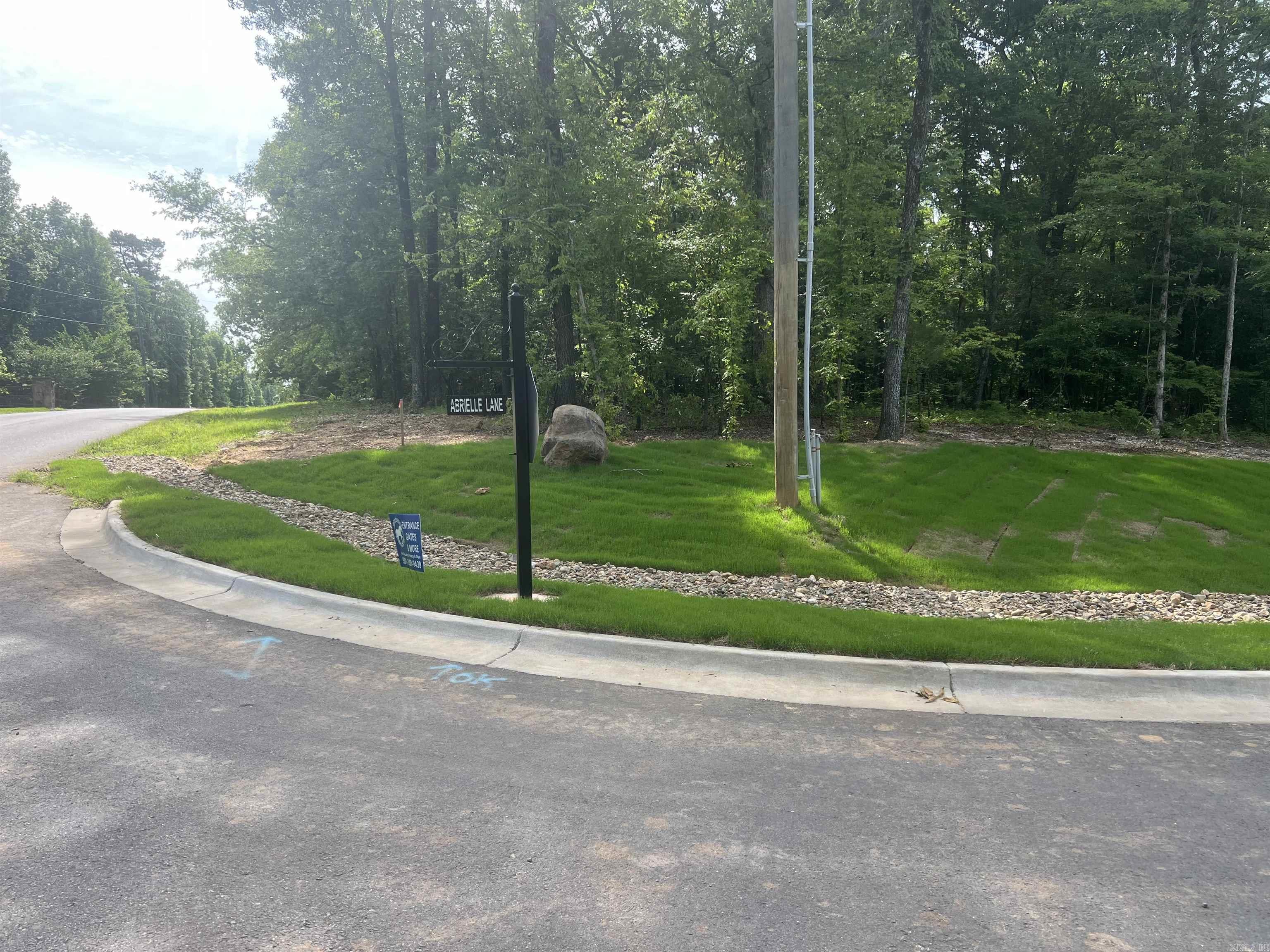 BIG ROCK ESTATES - Land