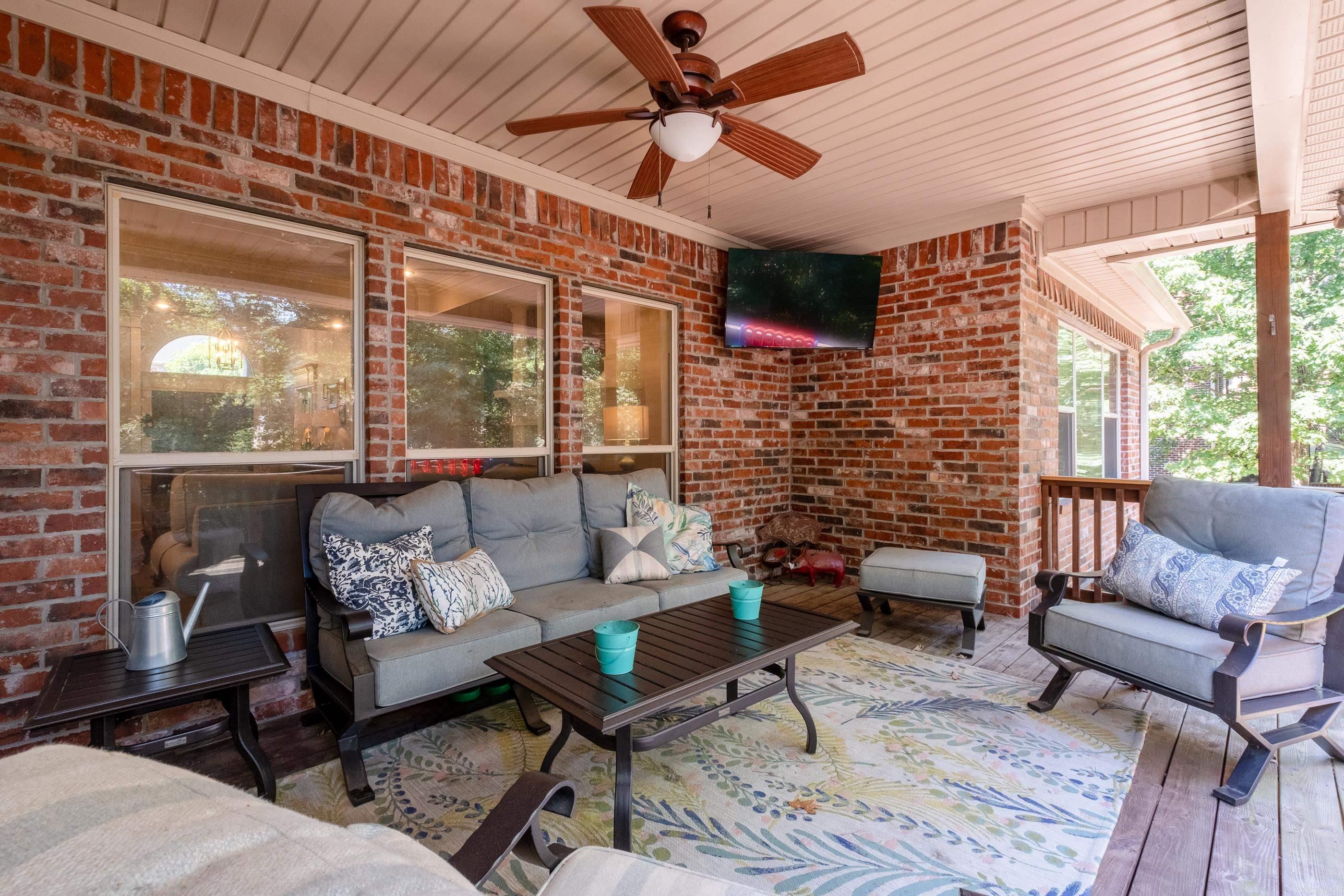 WOODLANDS EDGE - Residential