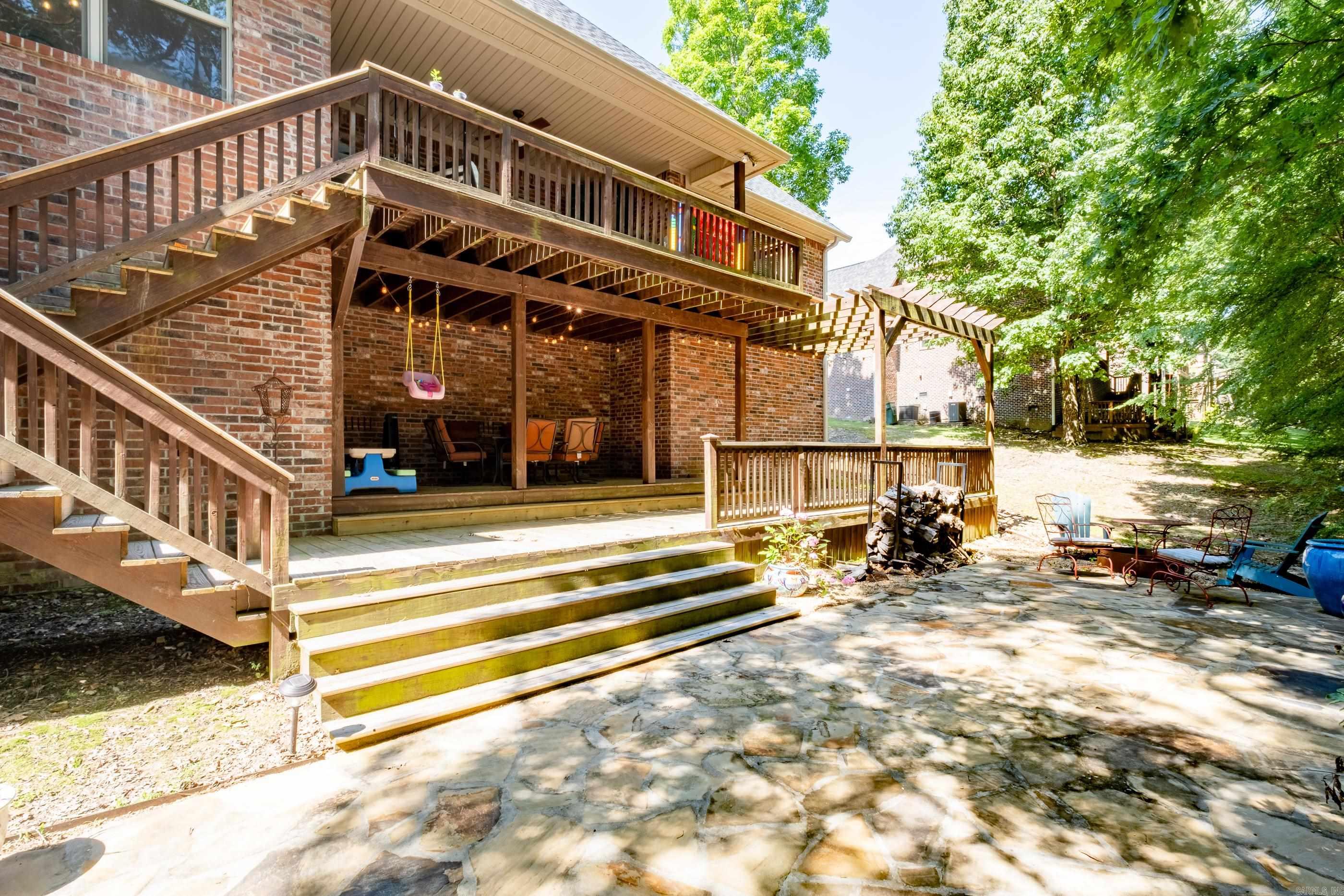 WOODLANDS EDGE - Residential