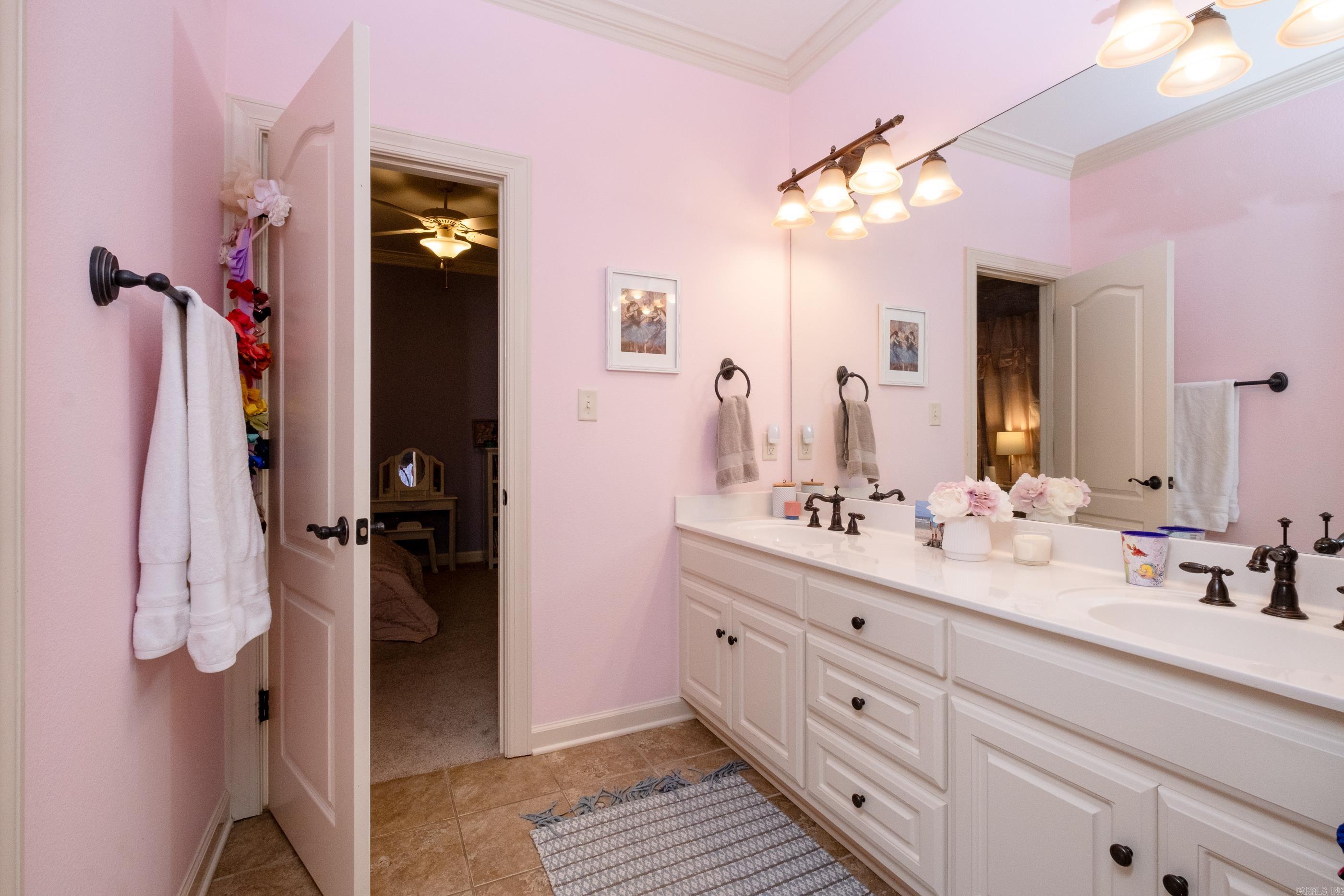 WOODLANDS EDGE - Residential