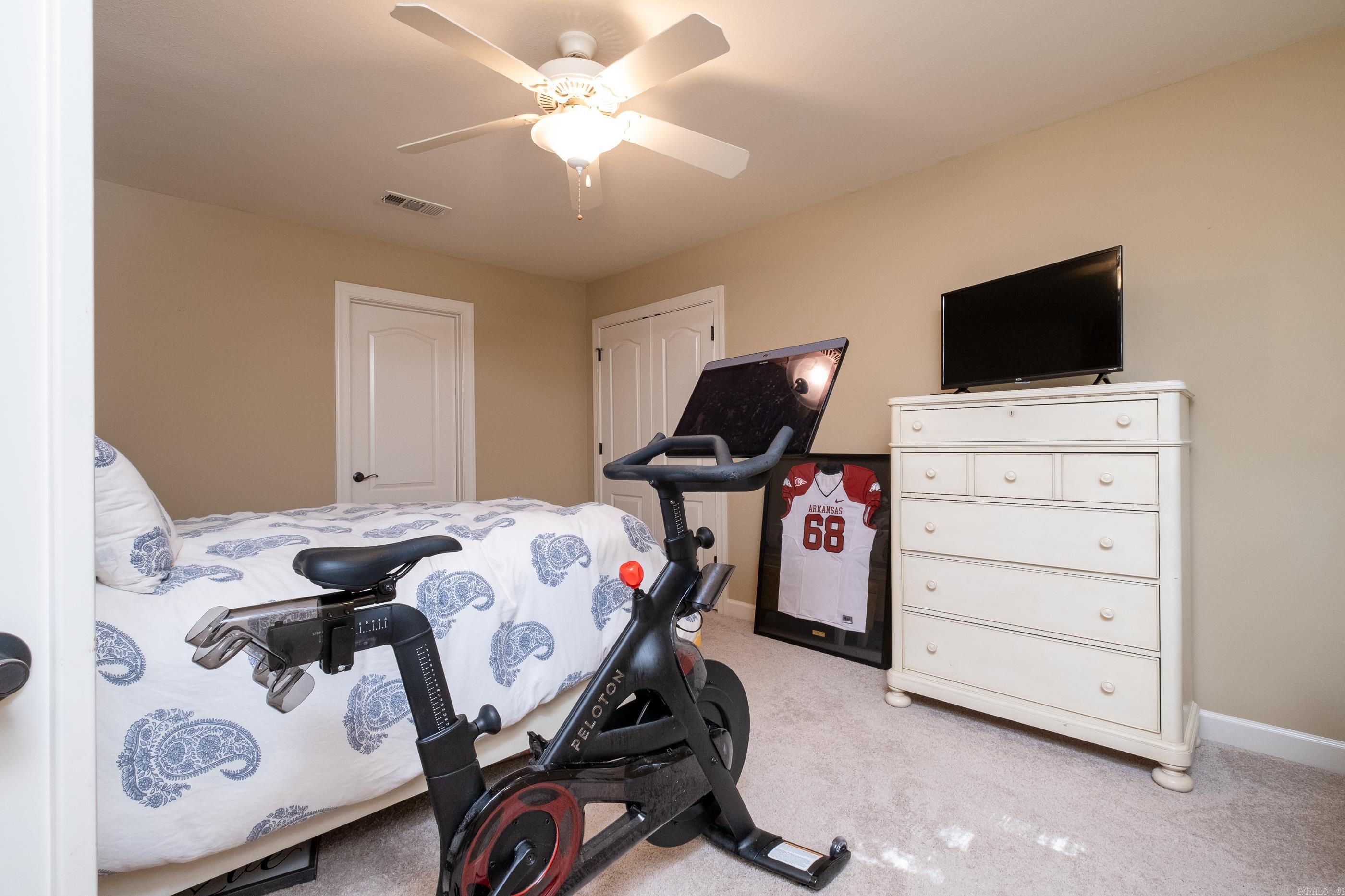 WOODLANDS EDGE - Residential