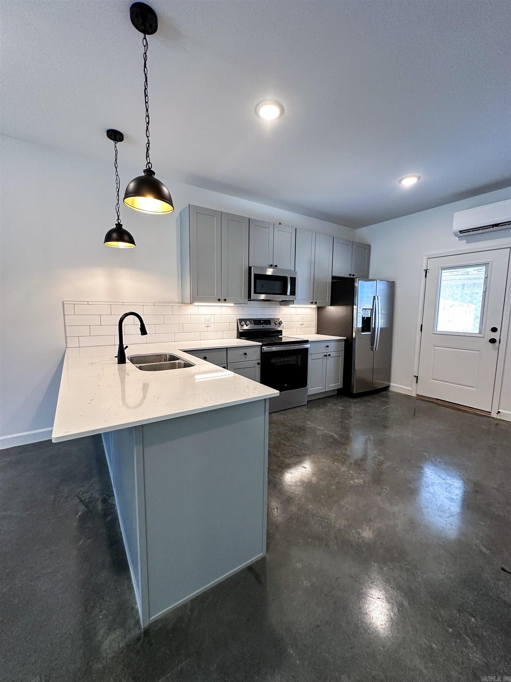 nil - Residential Lease