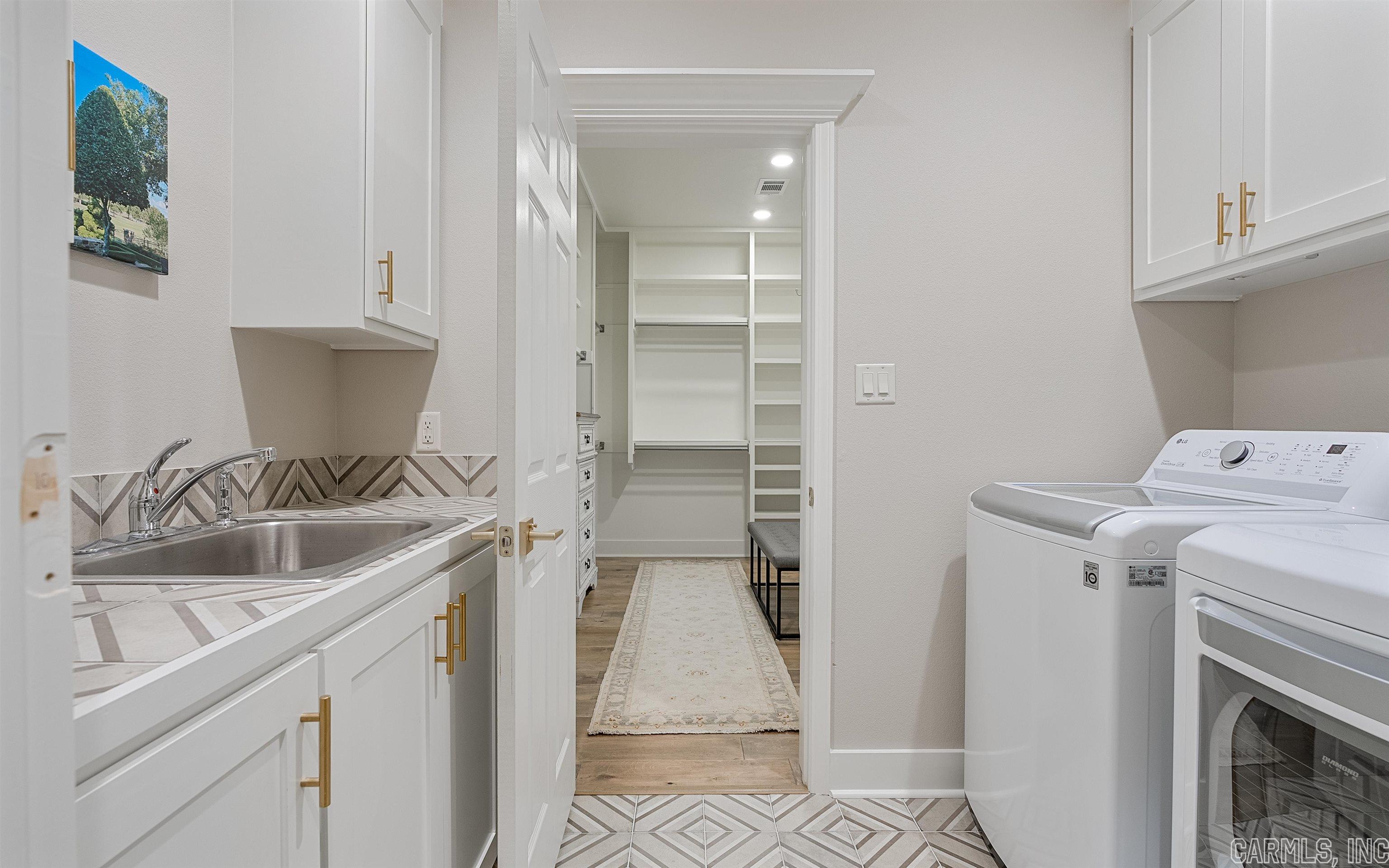 ALTA VISTA - Residential
