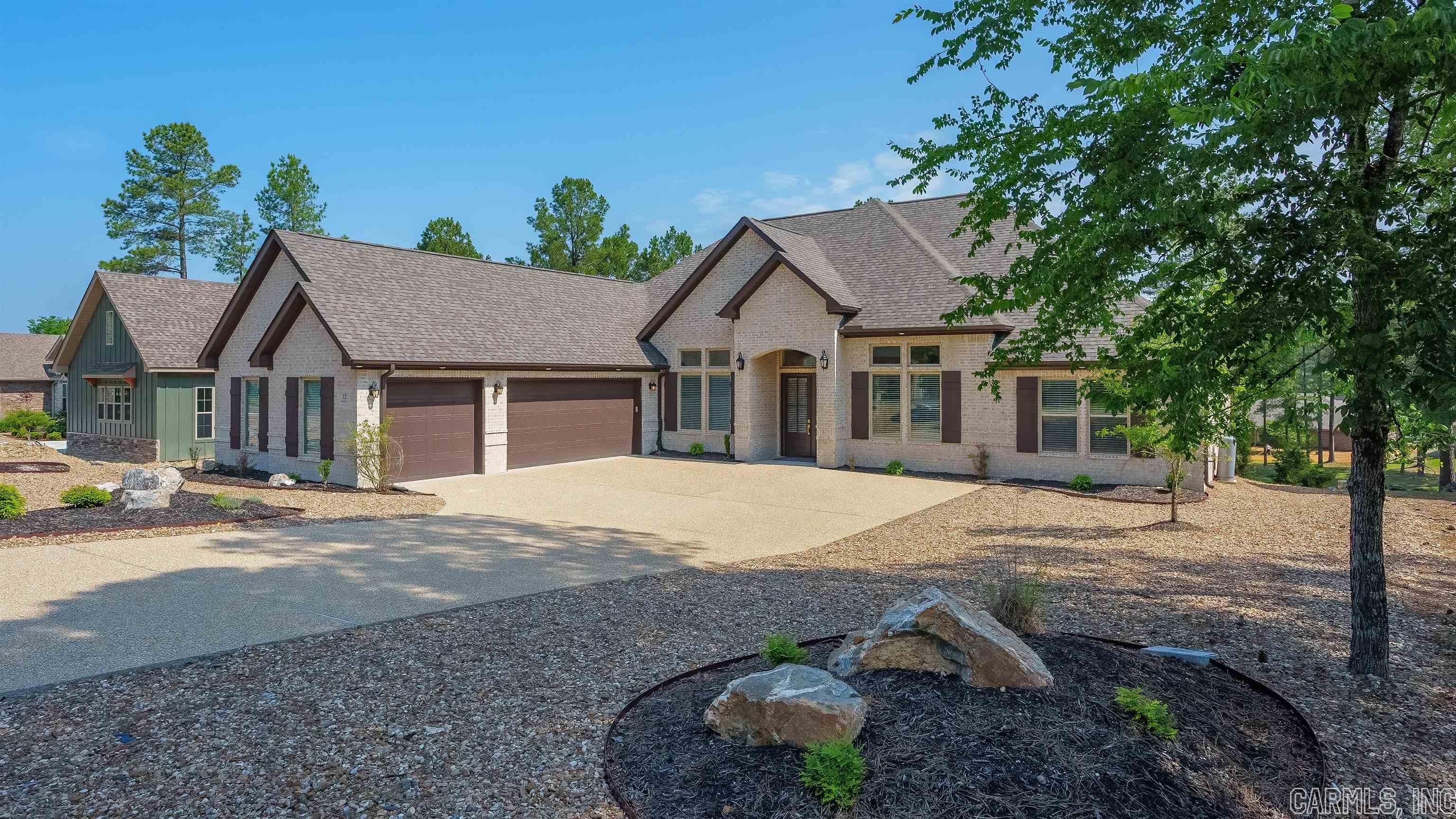 ALTA VISTA - Residential