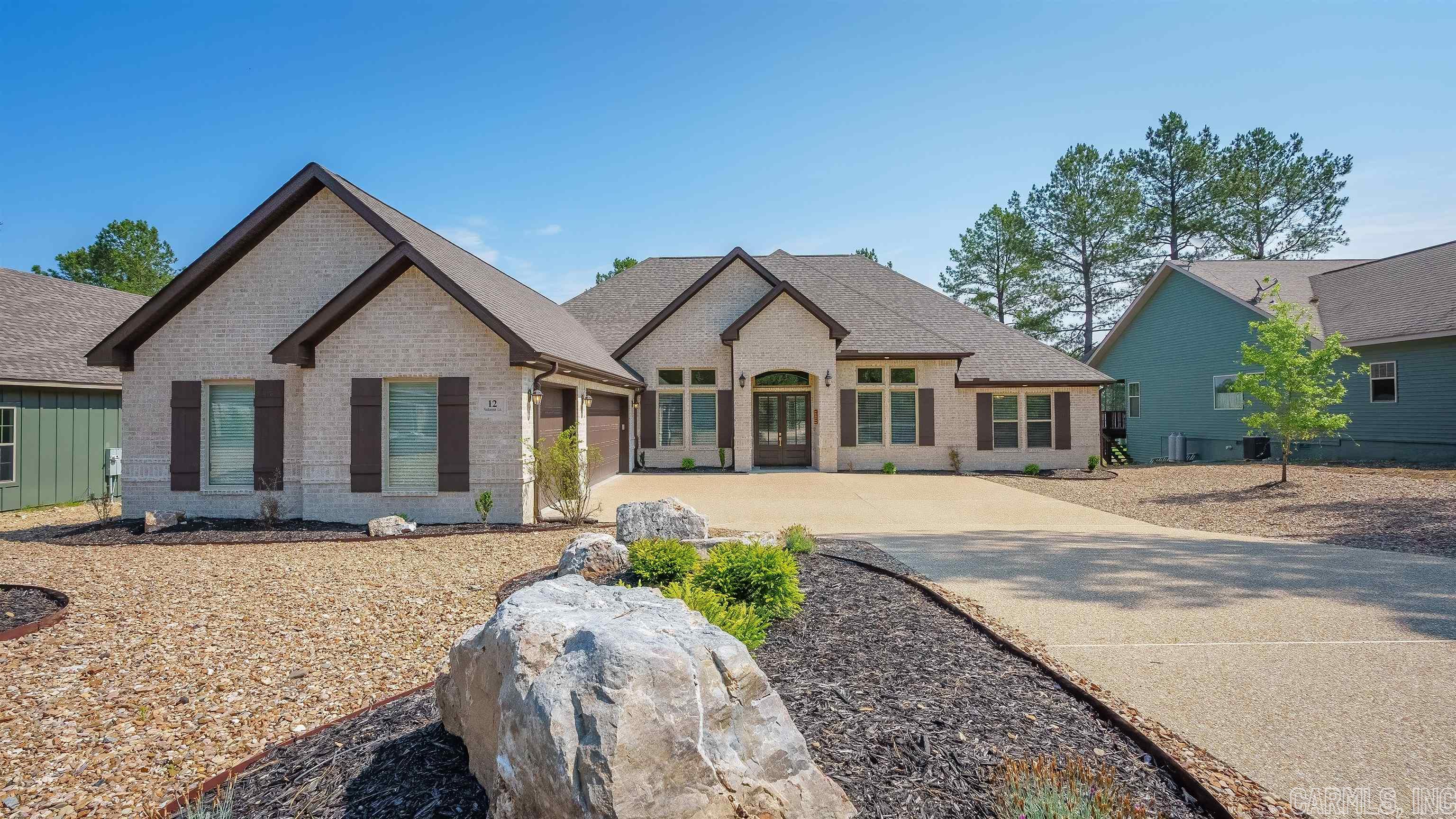 ALTA VISTA - Residential