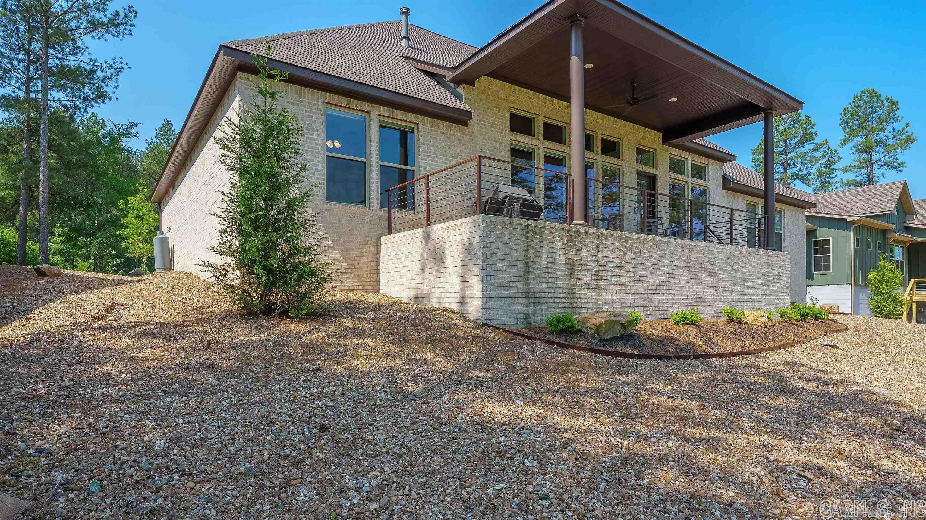 ALTA VISTA - Residential