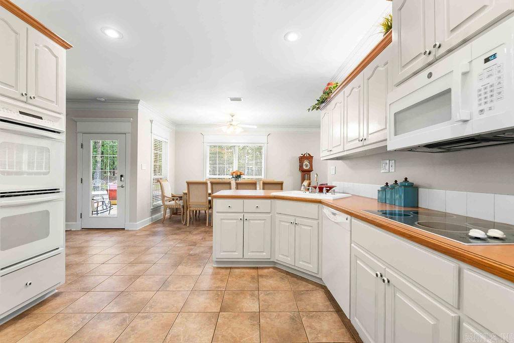 CRESTHAVEN - Residential