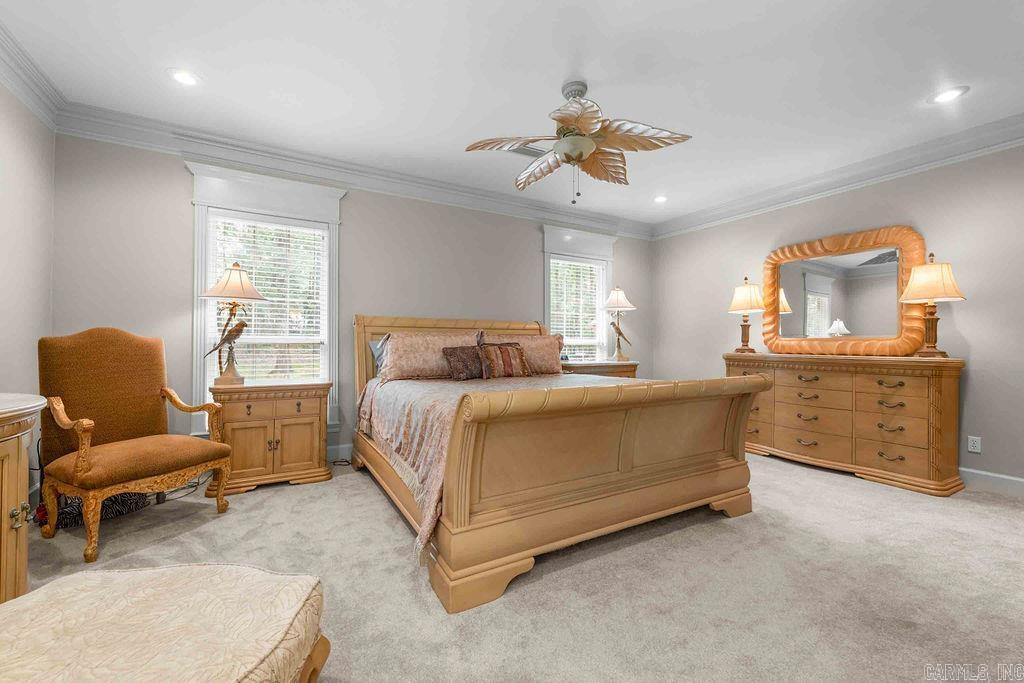 CRESTHAVEN - Residential