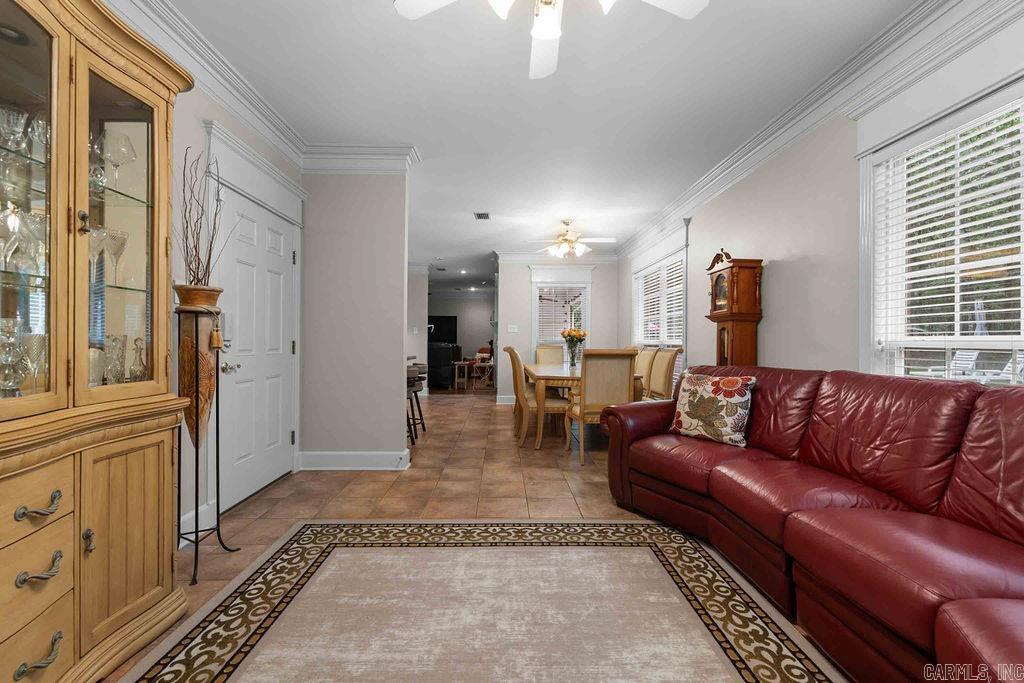 CRESTHAVEN - Residential