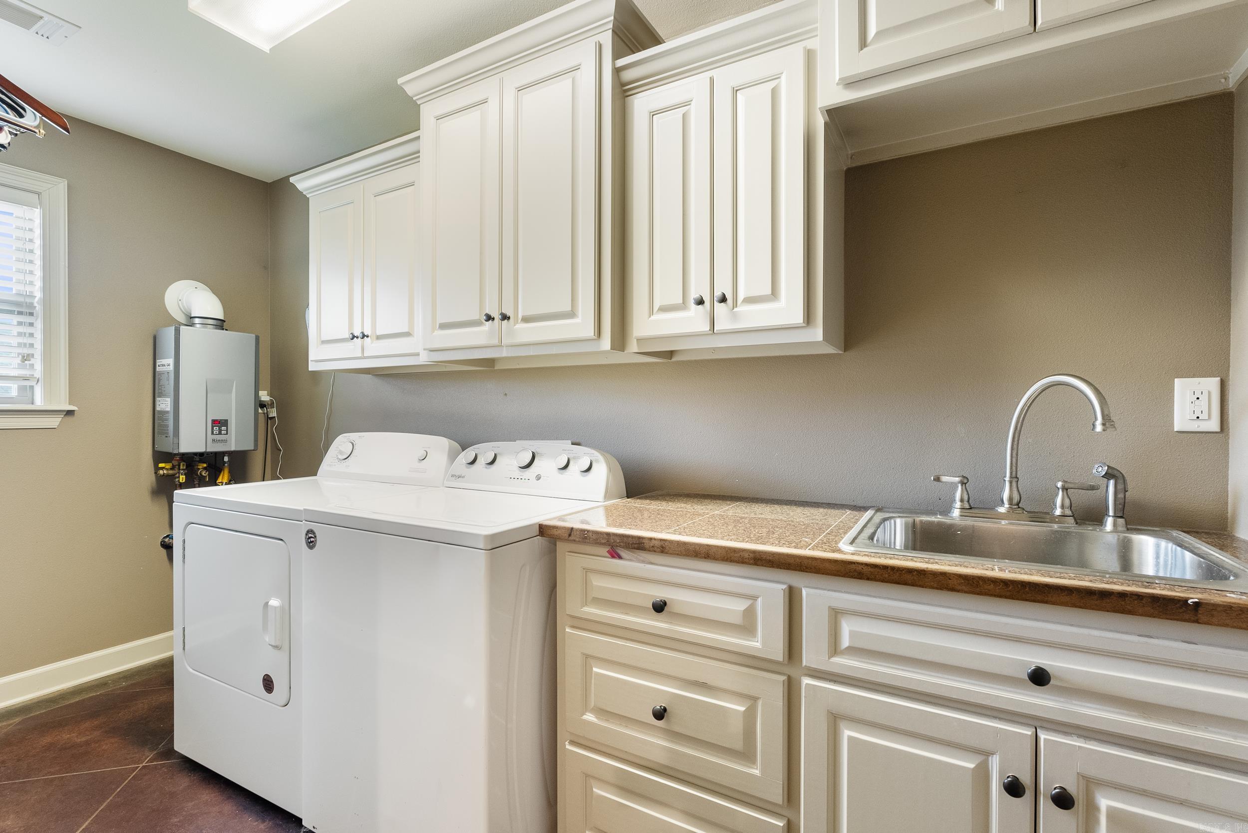 SOUTHWIND ESTATES - Residential