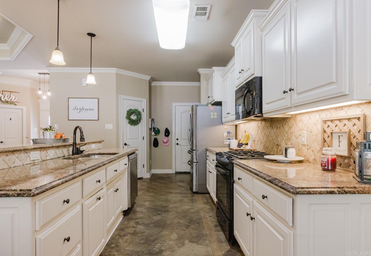 BENT TREE ESTATES - Residential