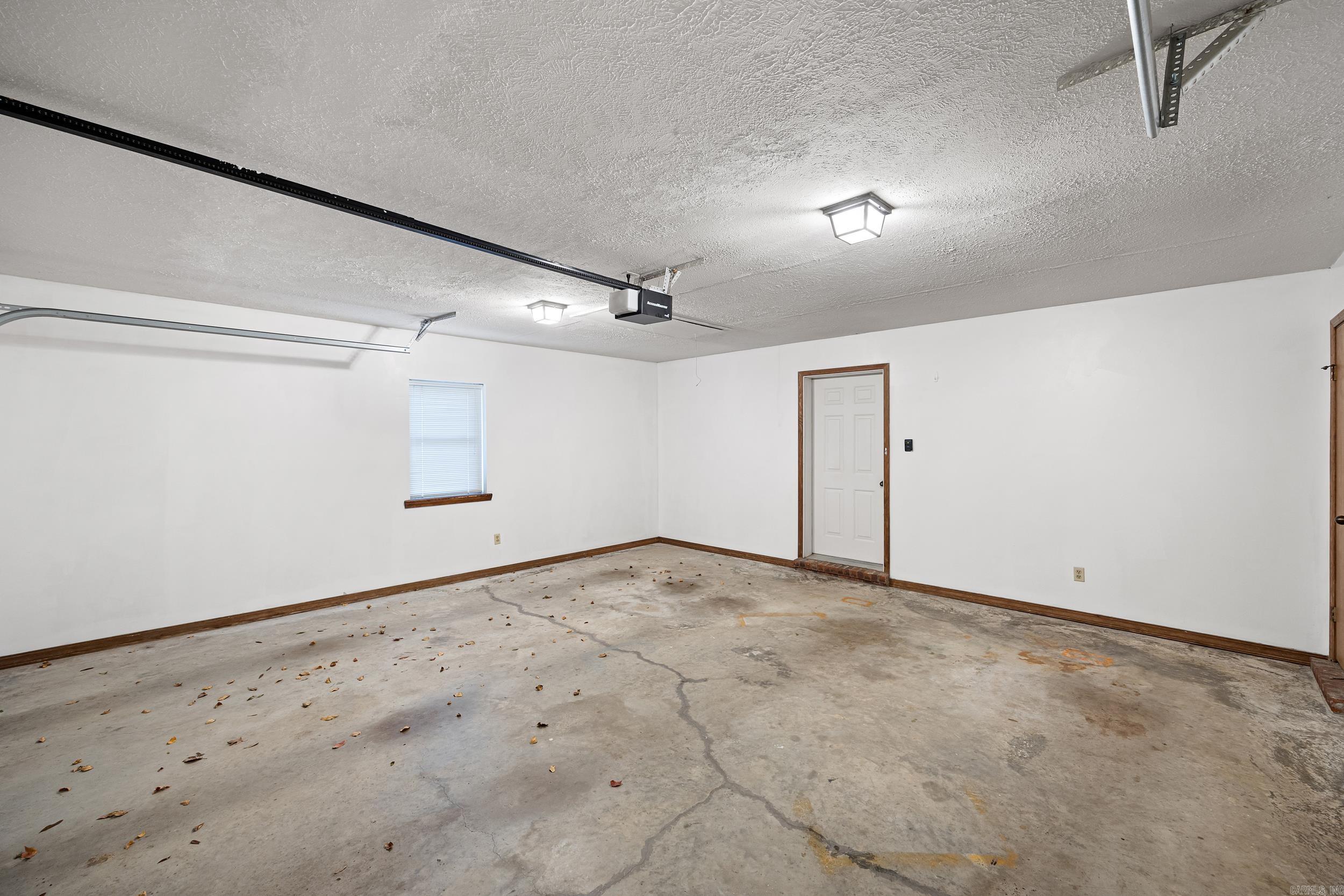 SPRING MEADOWS - Residential