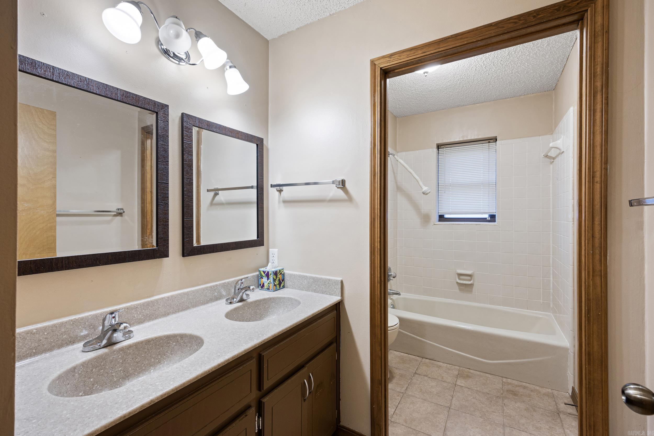 SPRING MEADOWS - Residential