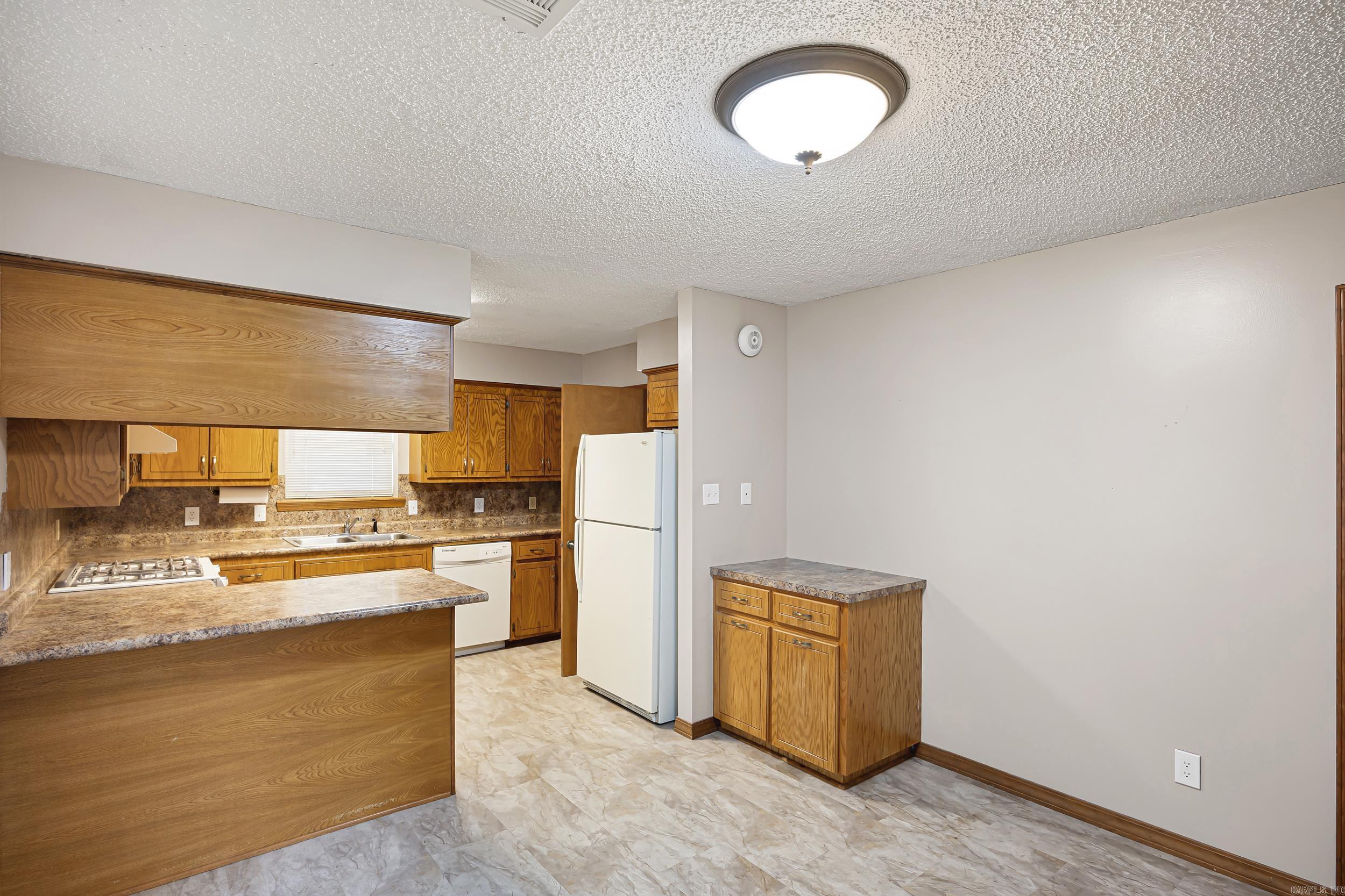 SPRING MEADOWS - Residential