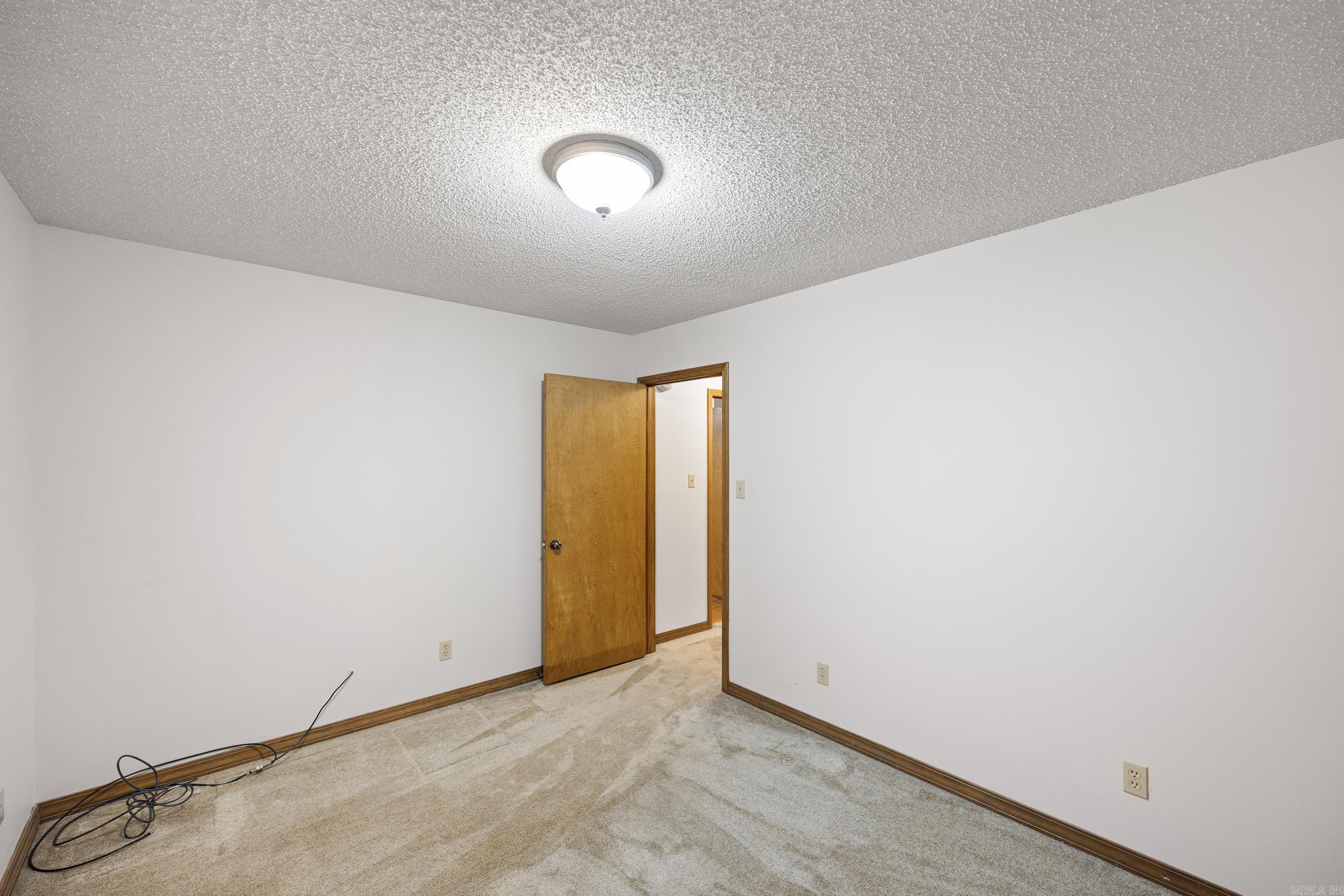 SPRING MEADOWS - Residential