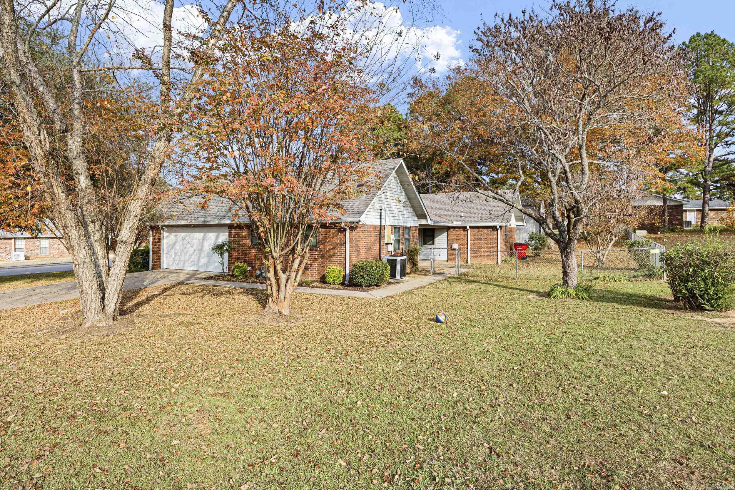 SPRING MEADOWS - Residential