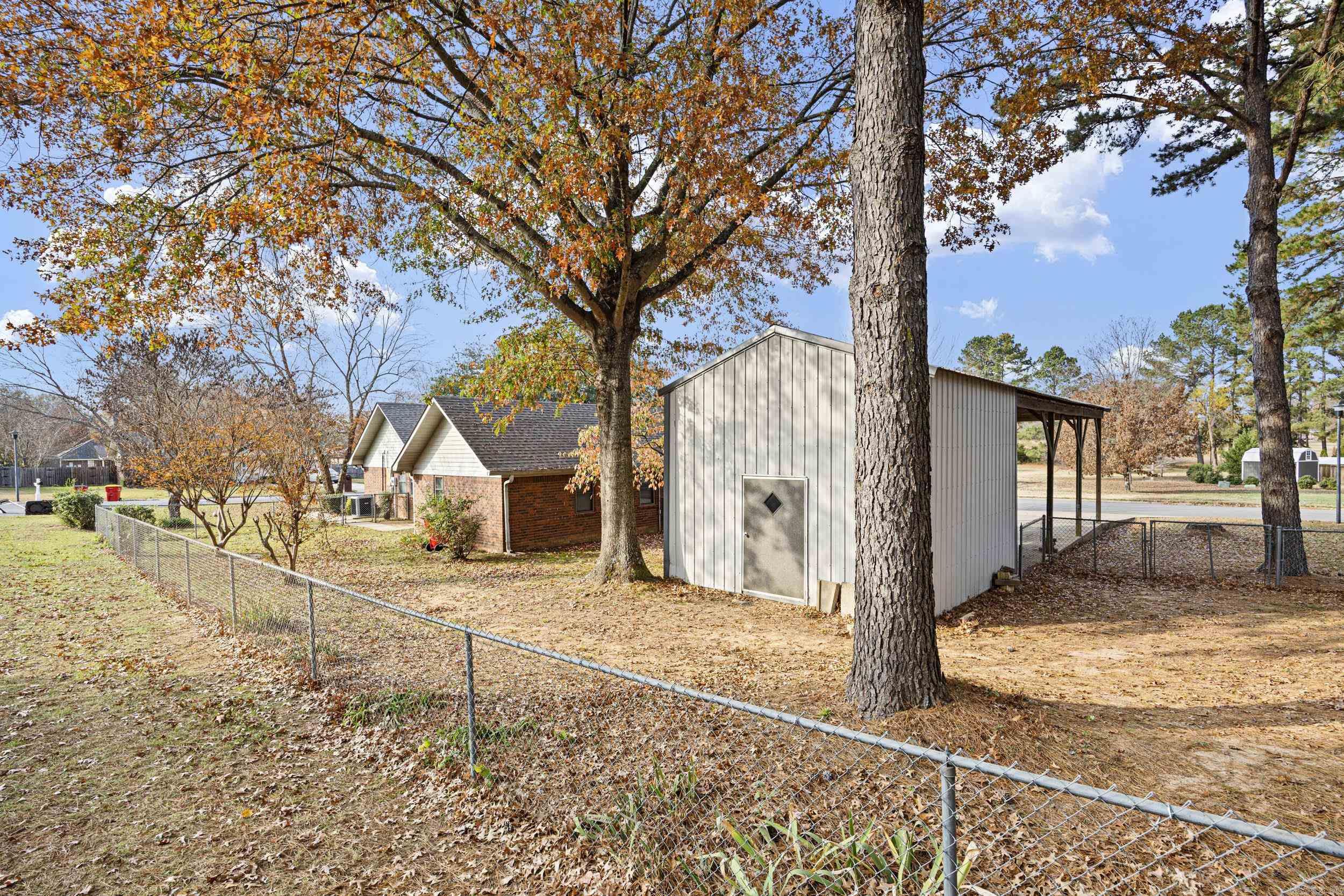 SPRING MEADOWS - Residential