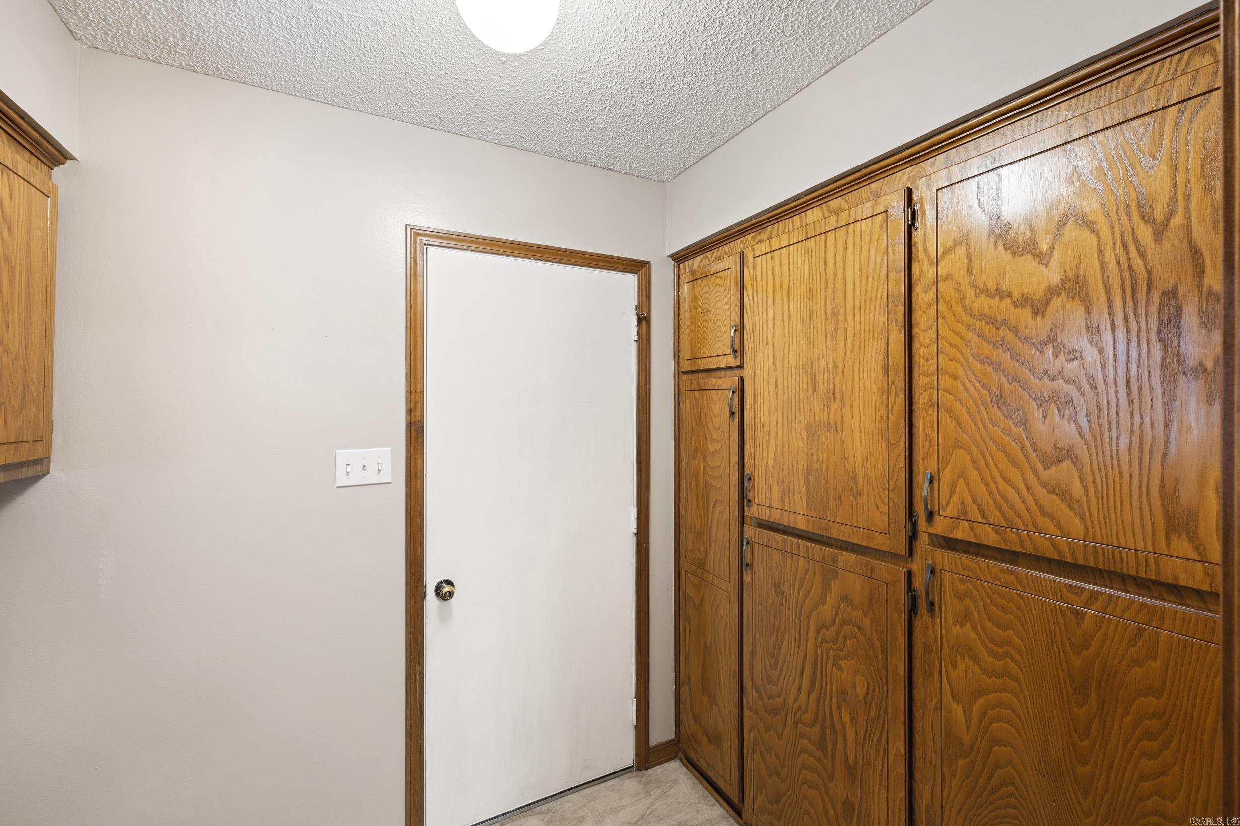 SPRING MEADOWS - Residential