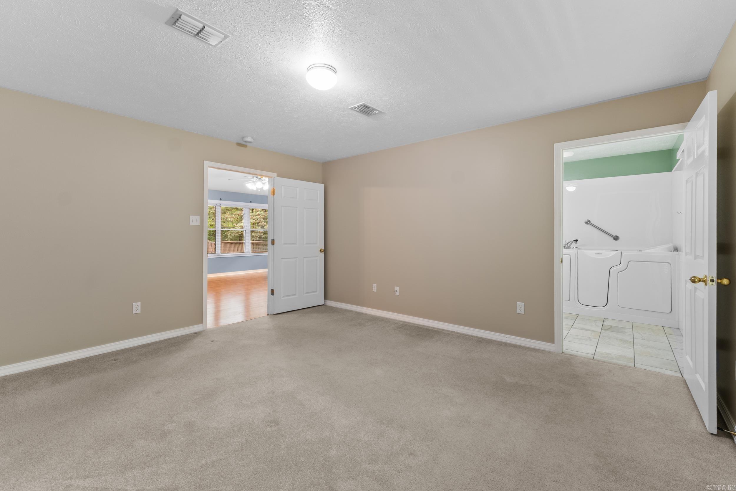 SUNSHINE FARMS - Residential