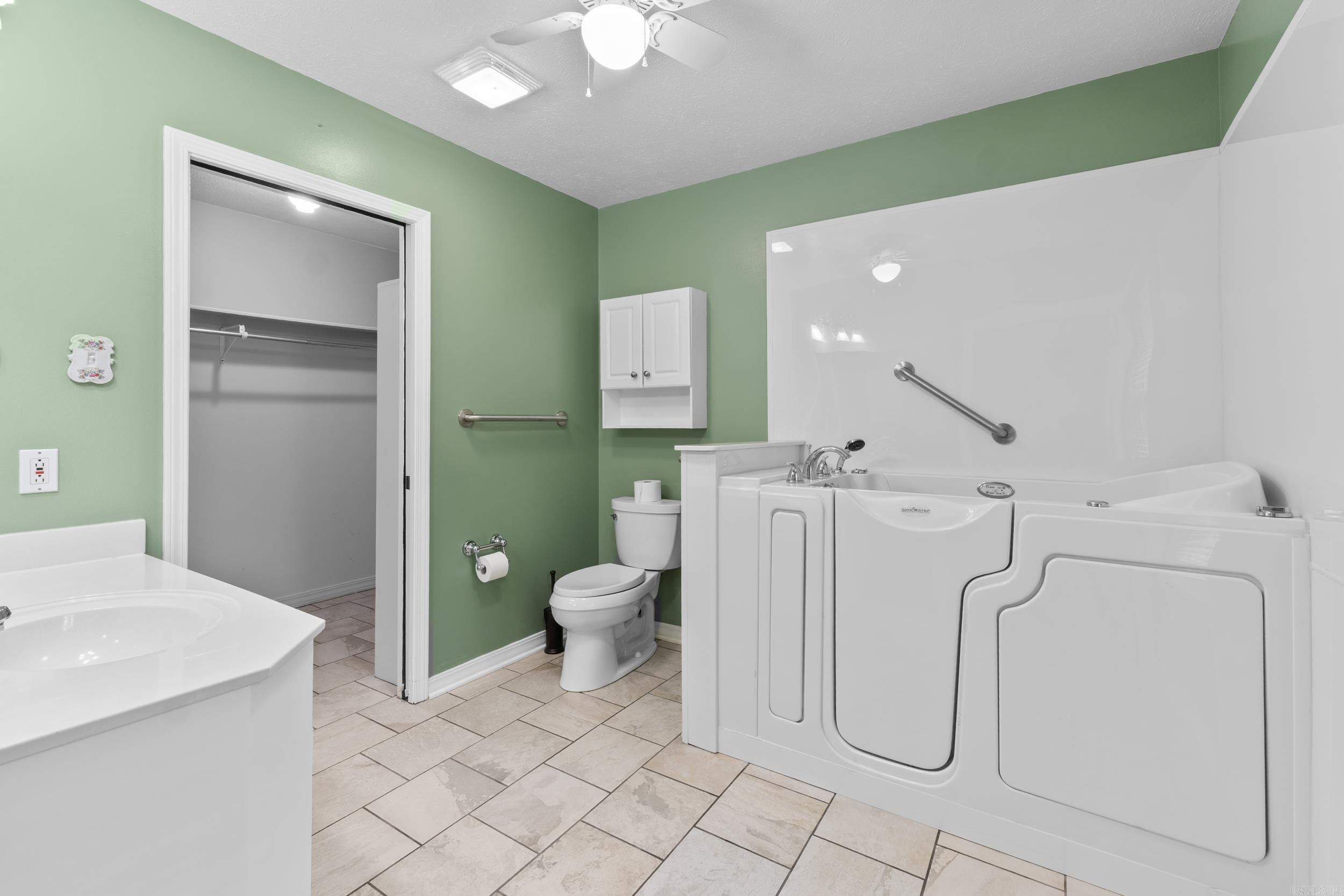 SUNSHINE FARMS - Residential