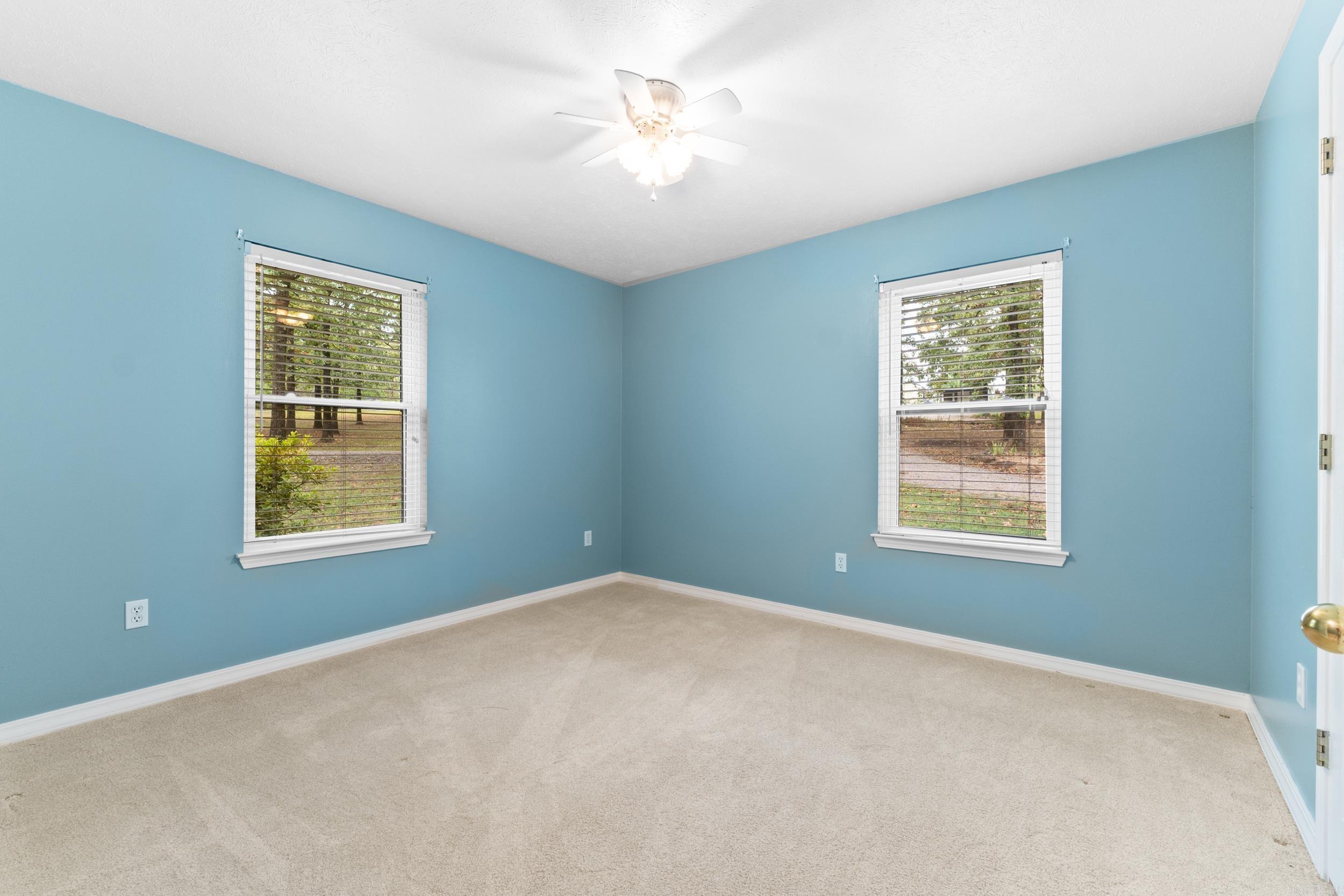 SUNSHINE FARMS - Residential