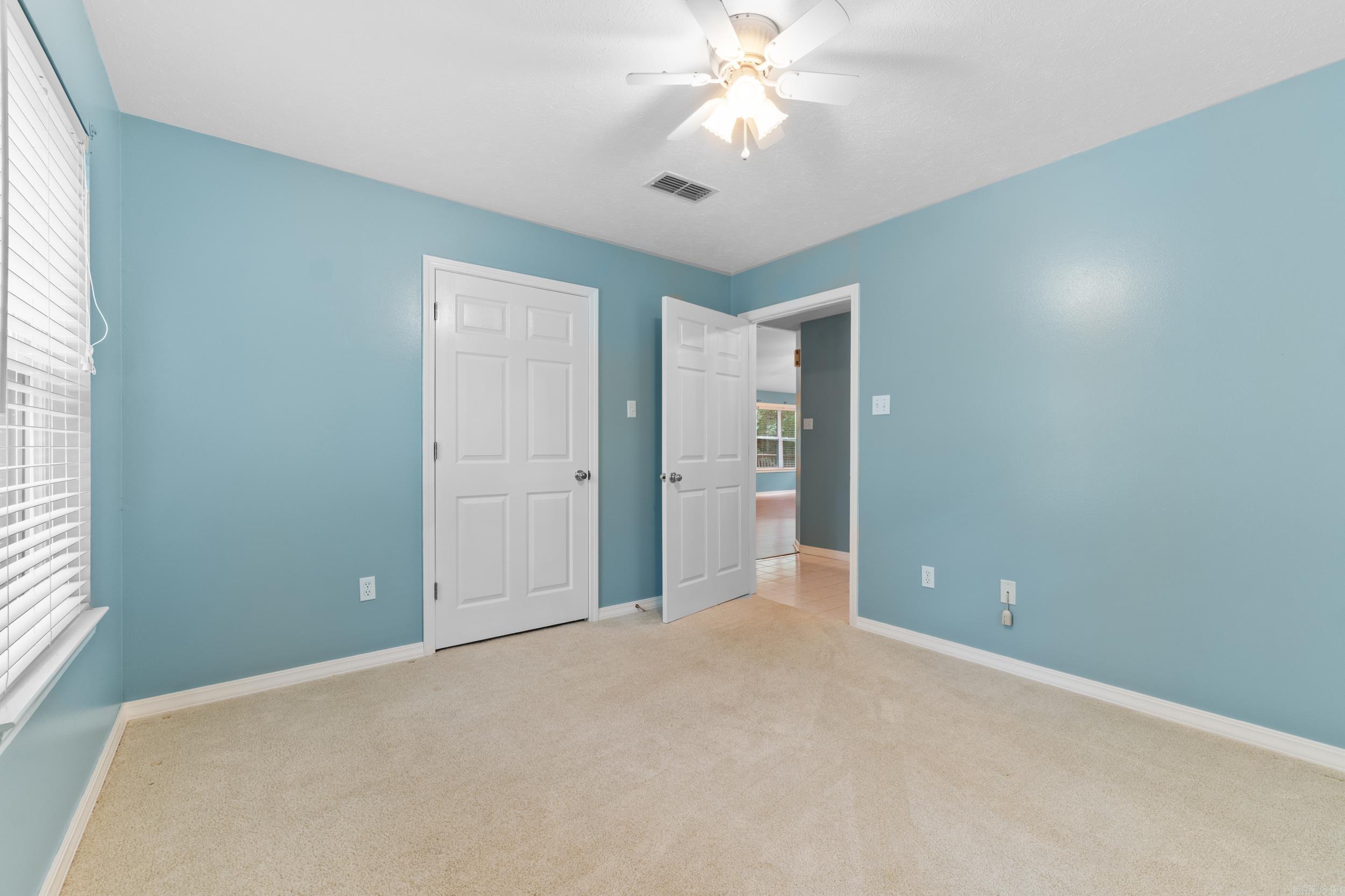 SUNSHINE FARMS - Residential