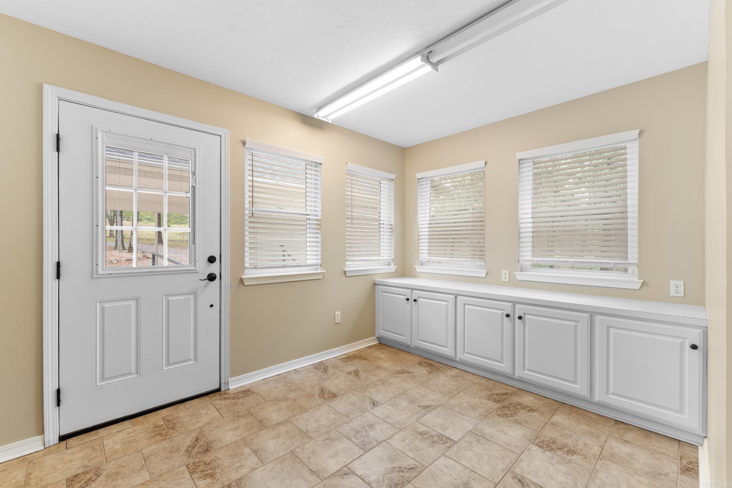 SUNSHINE FARMS - Residential