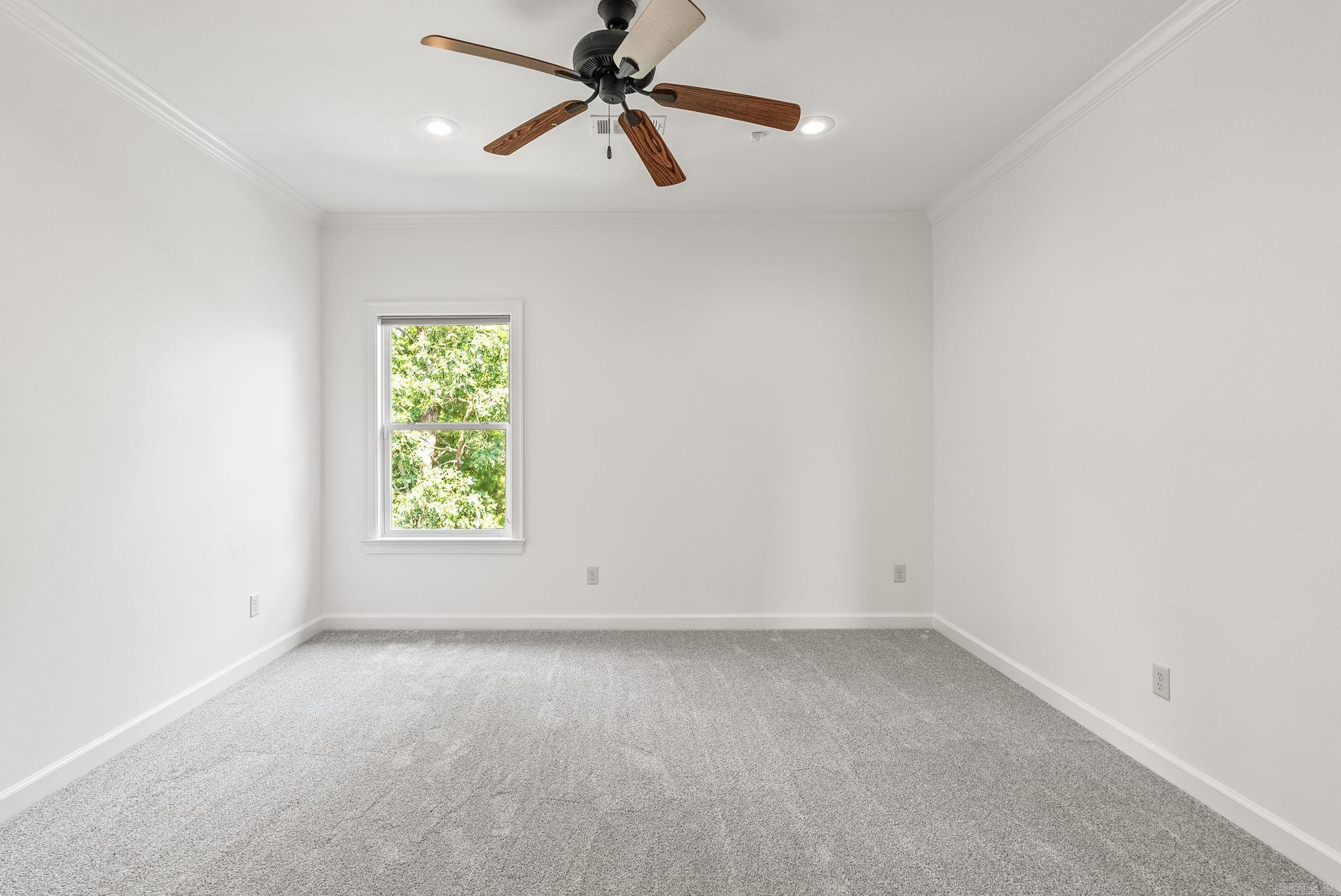 WOODLANDS EDGE - Residential