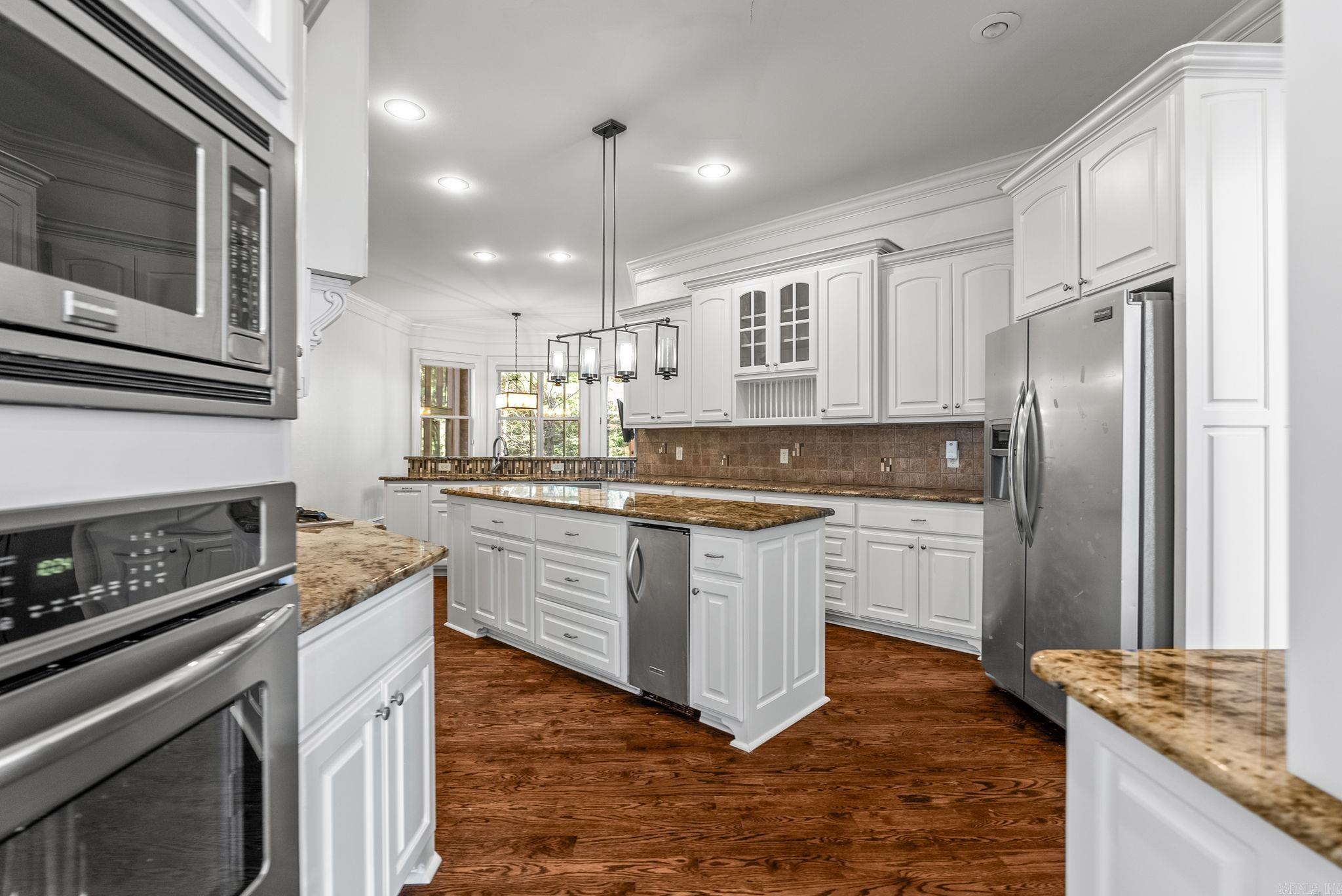 WOODLANDS EDGE - Residential