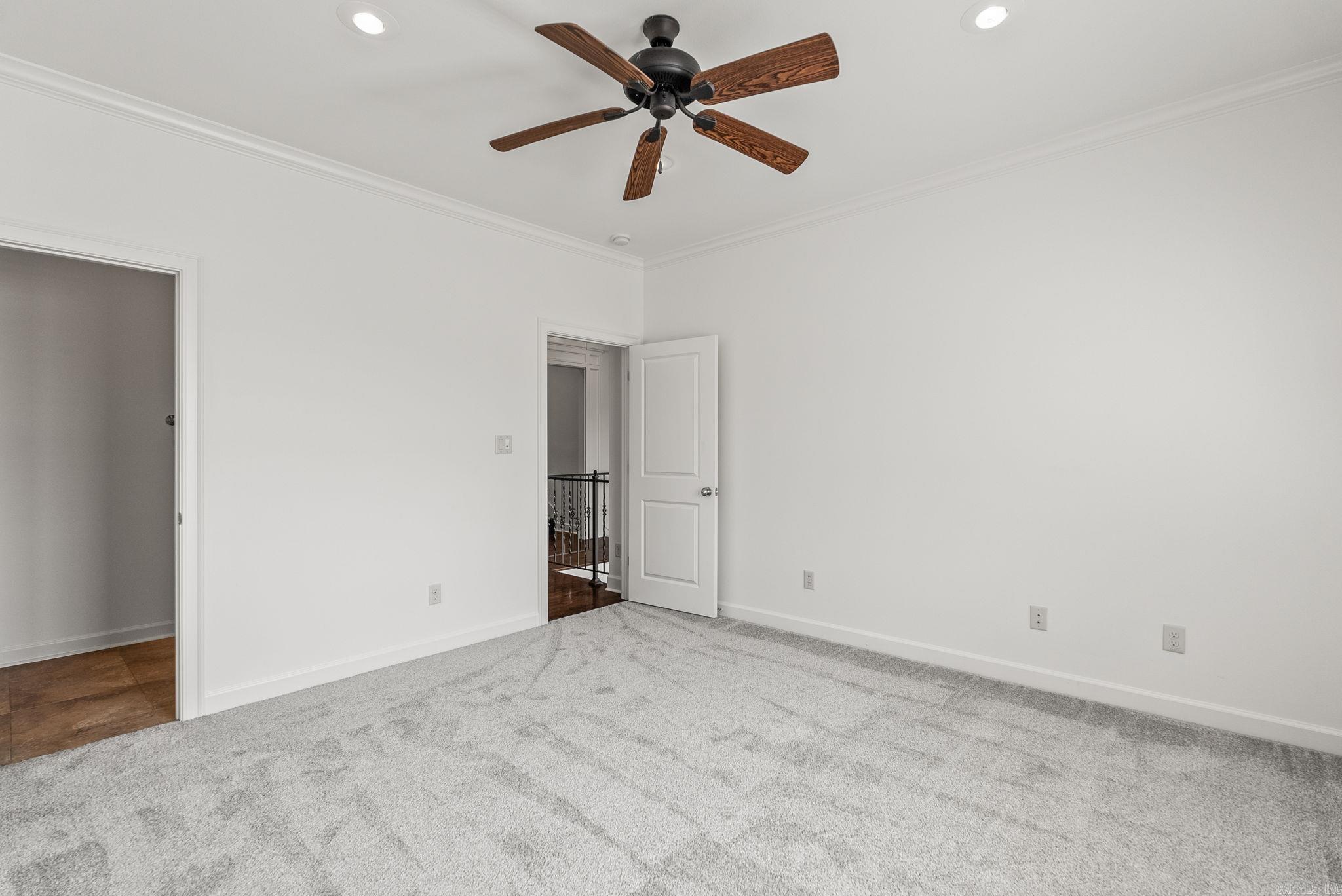 WOODLANDS EDGE - Residential