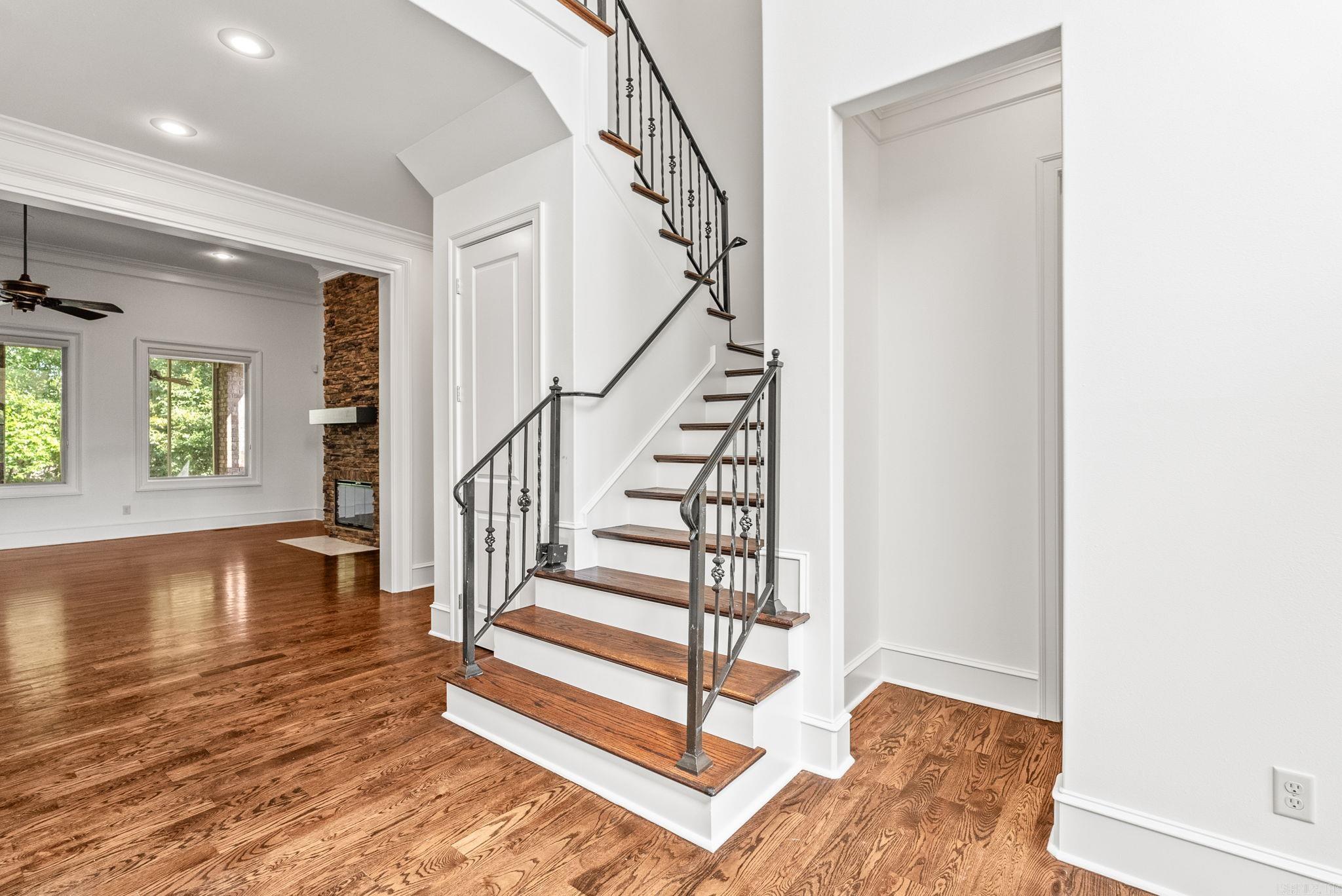 WOODLANDS EDGE - Residential