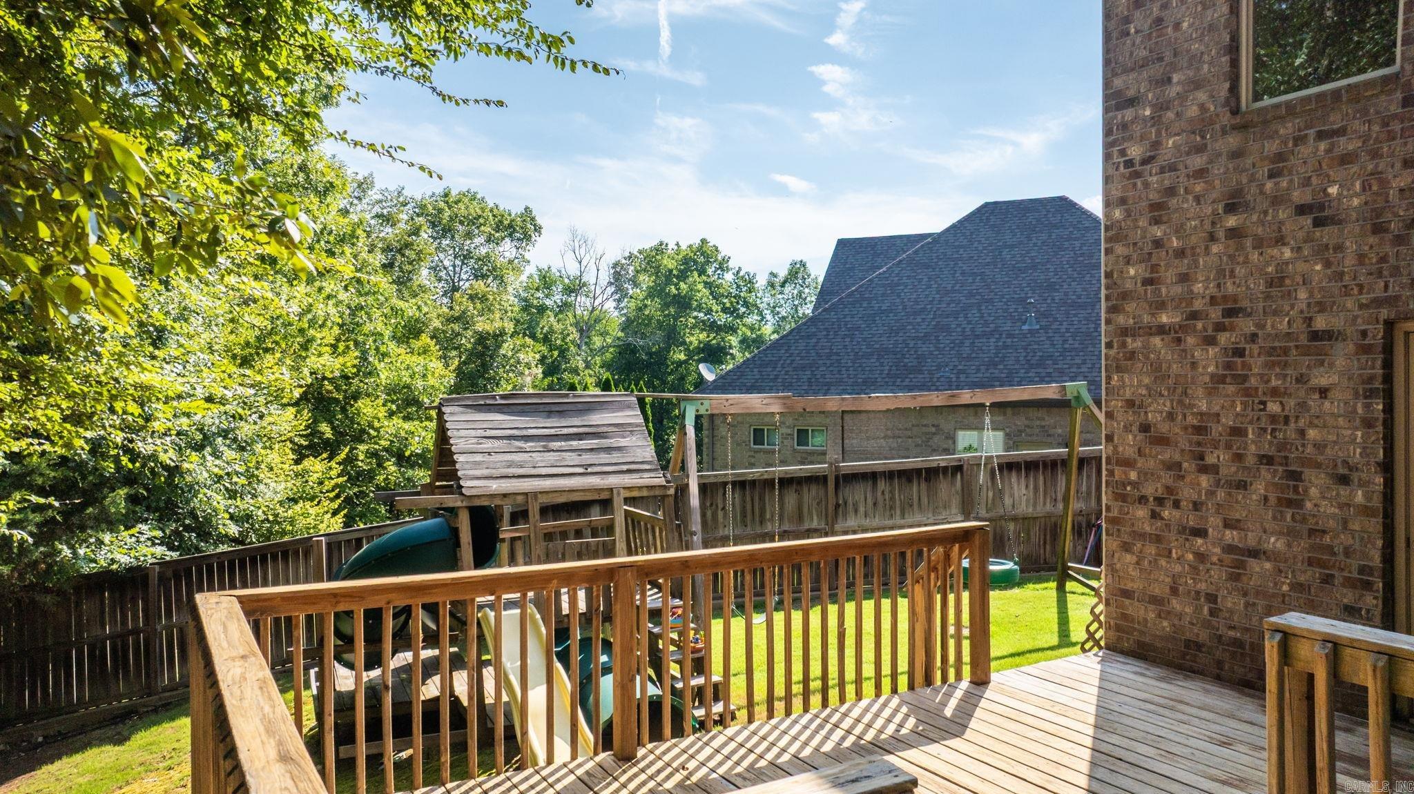 WOODLANDS EDGE - Residential