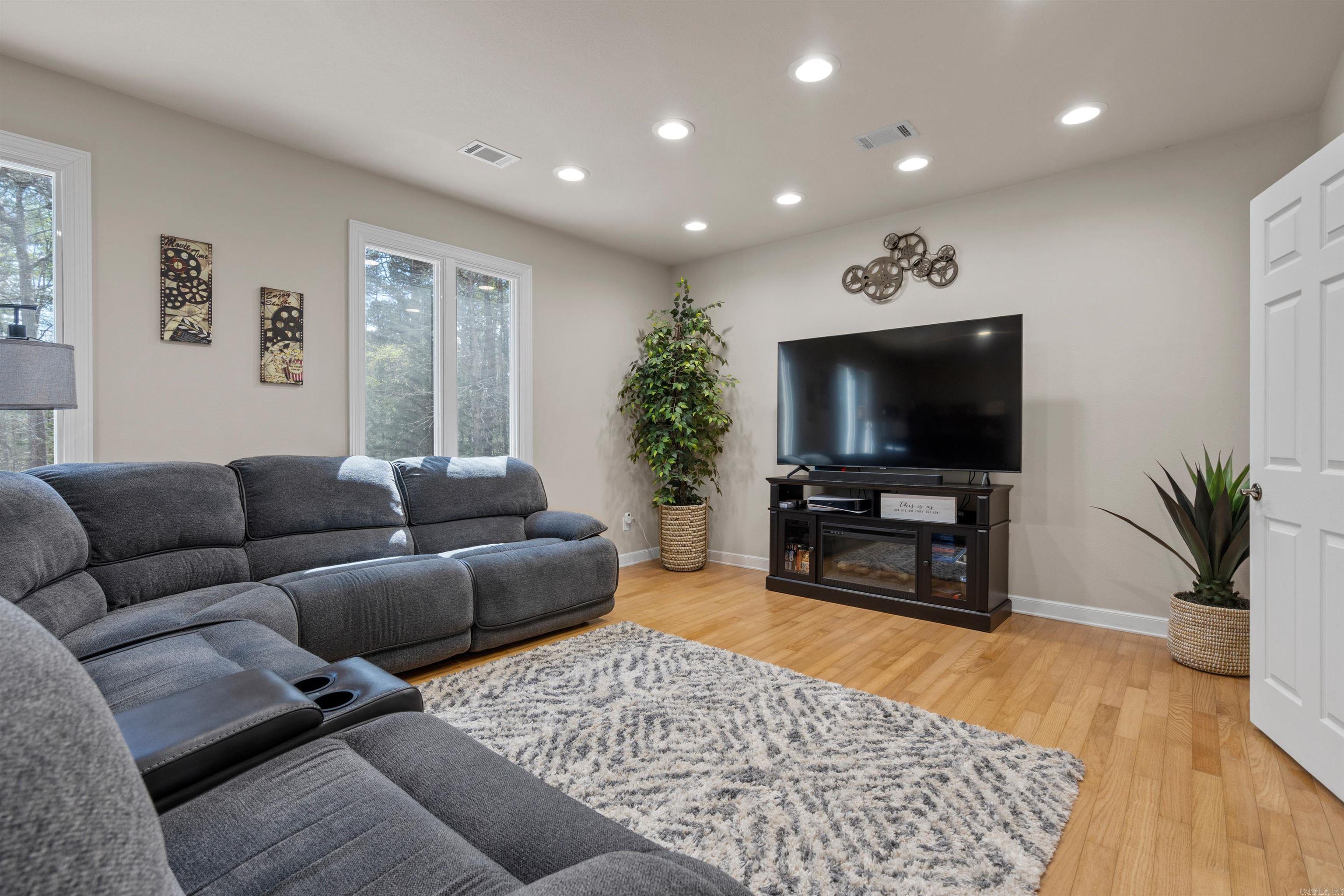 PACIFICA - Residential