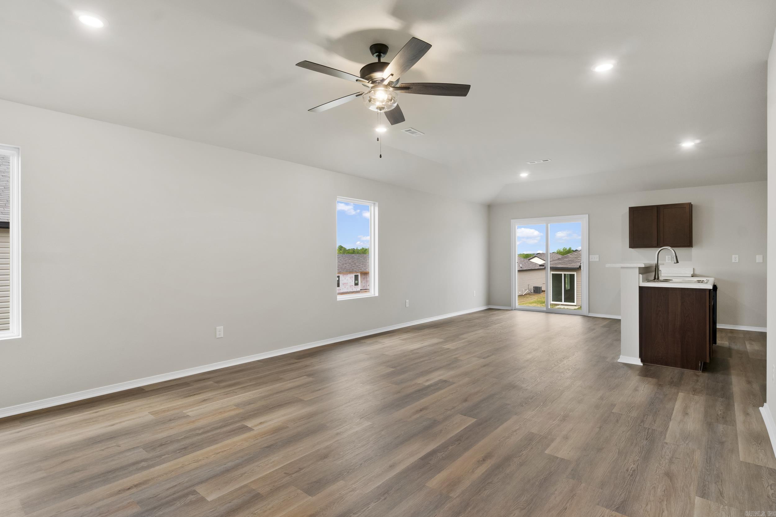 THE MEADOWS - Residential