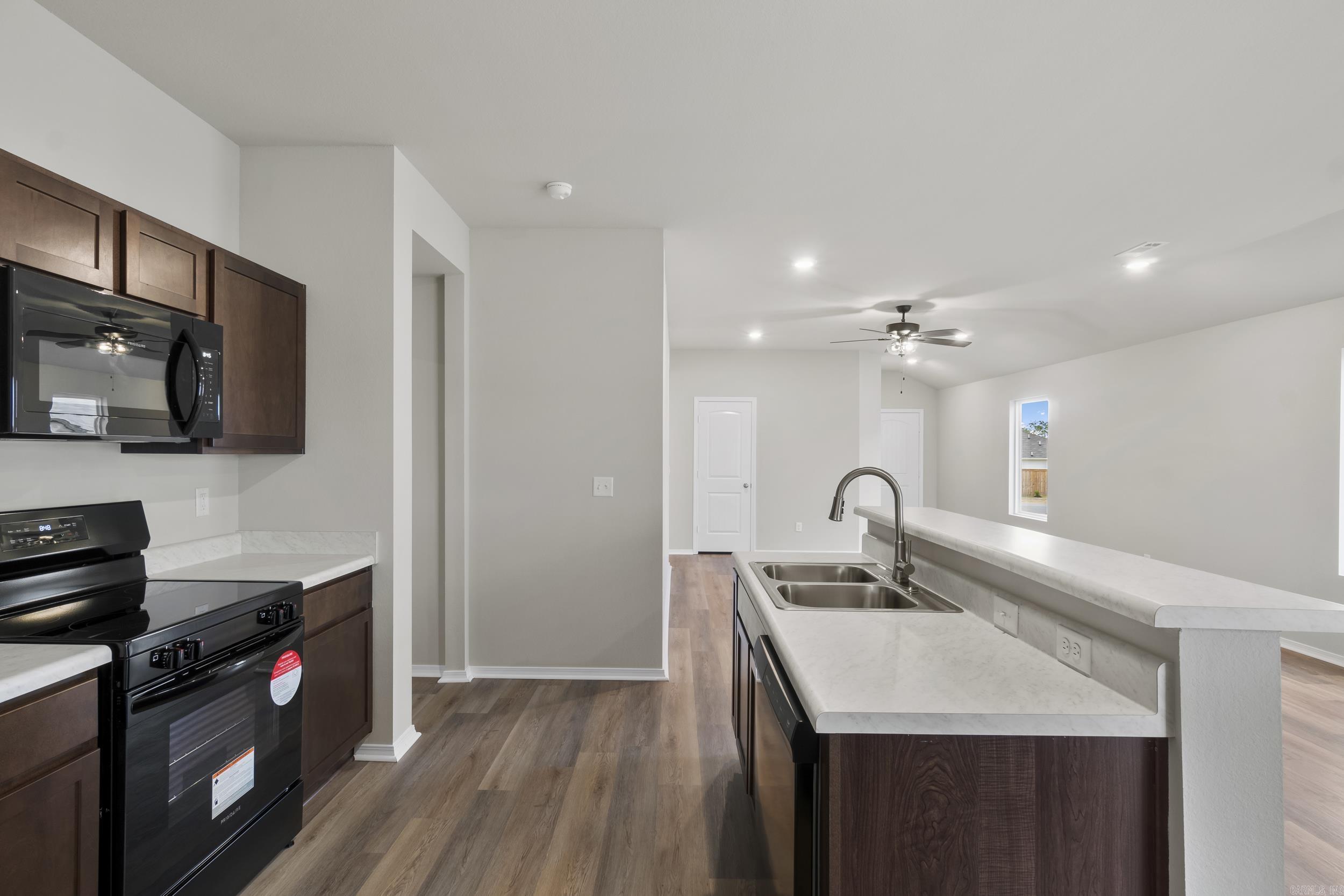 THE MEADOWS - Residential