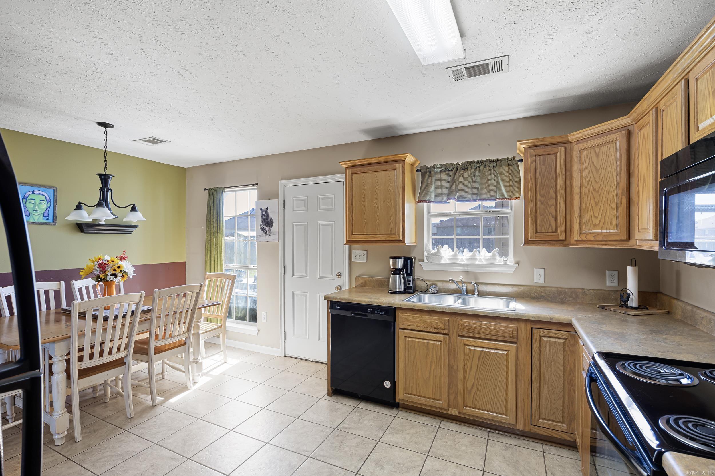 JEWELS ESTATES - Residential