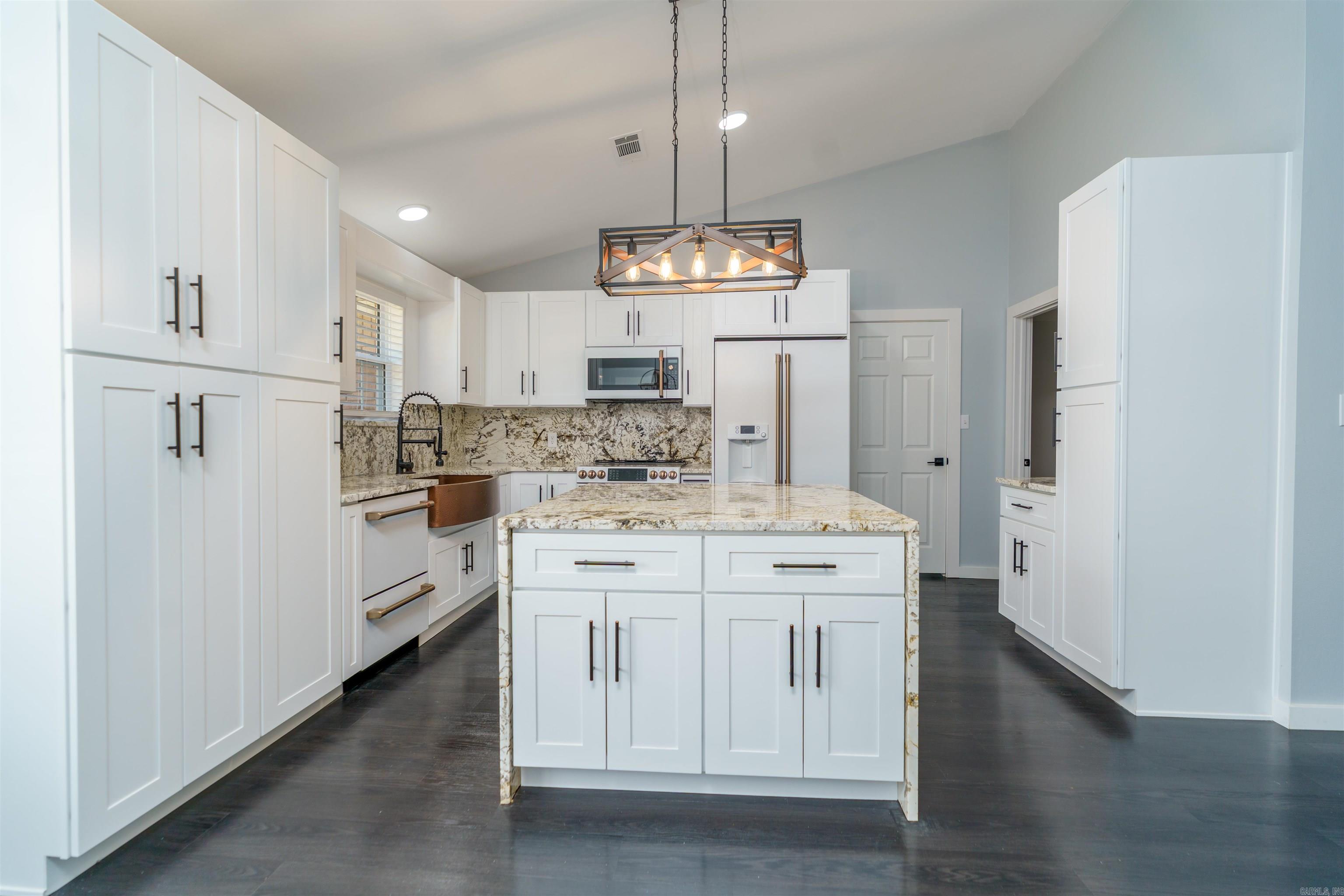 Saldana - Residential
