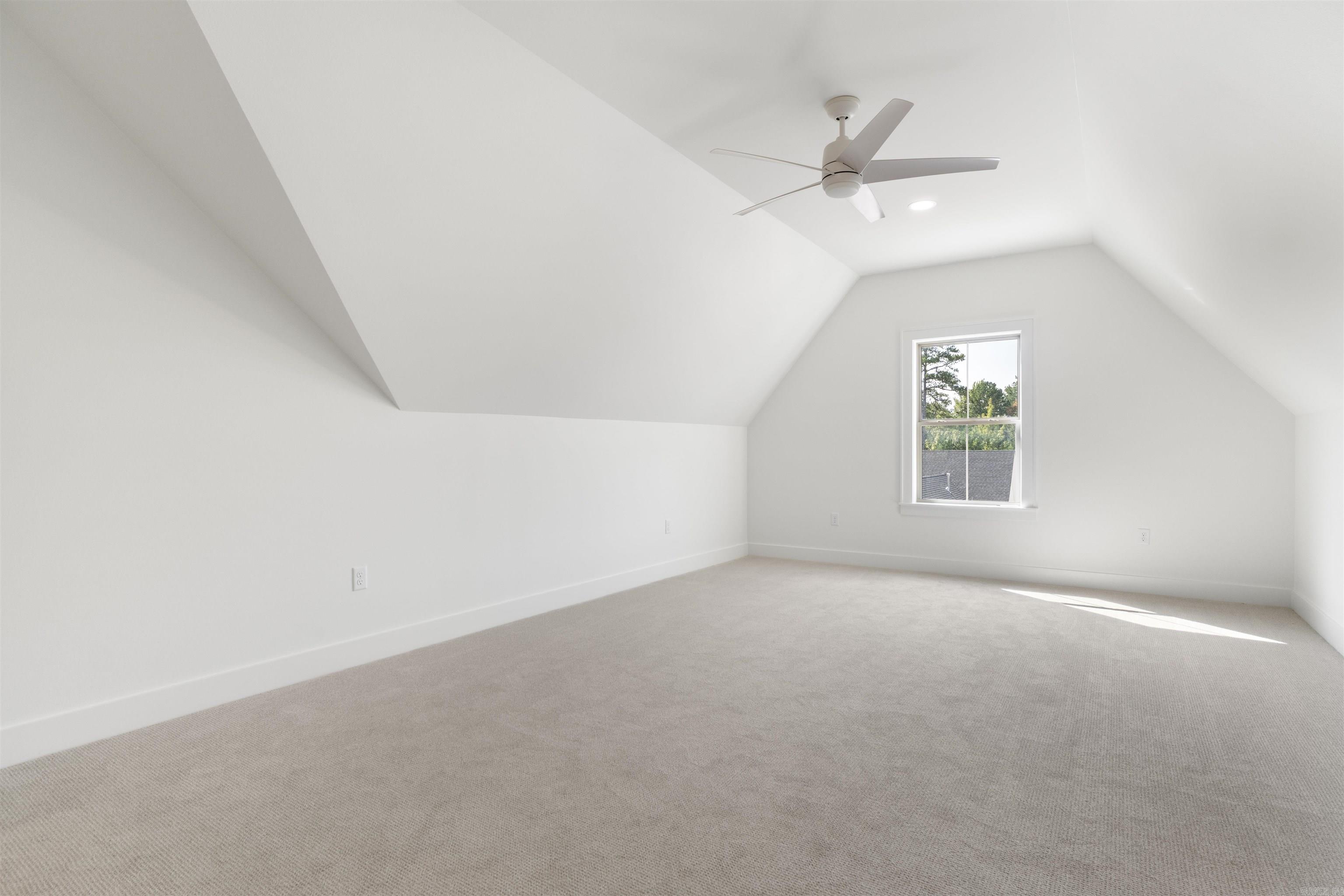 BEAR DEN ESTATES - Residential