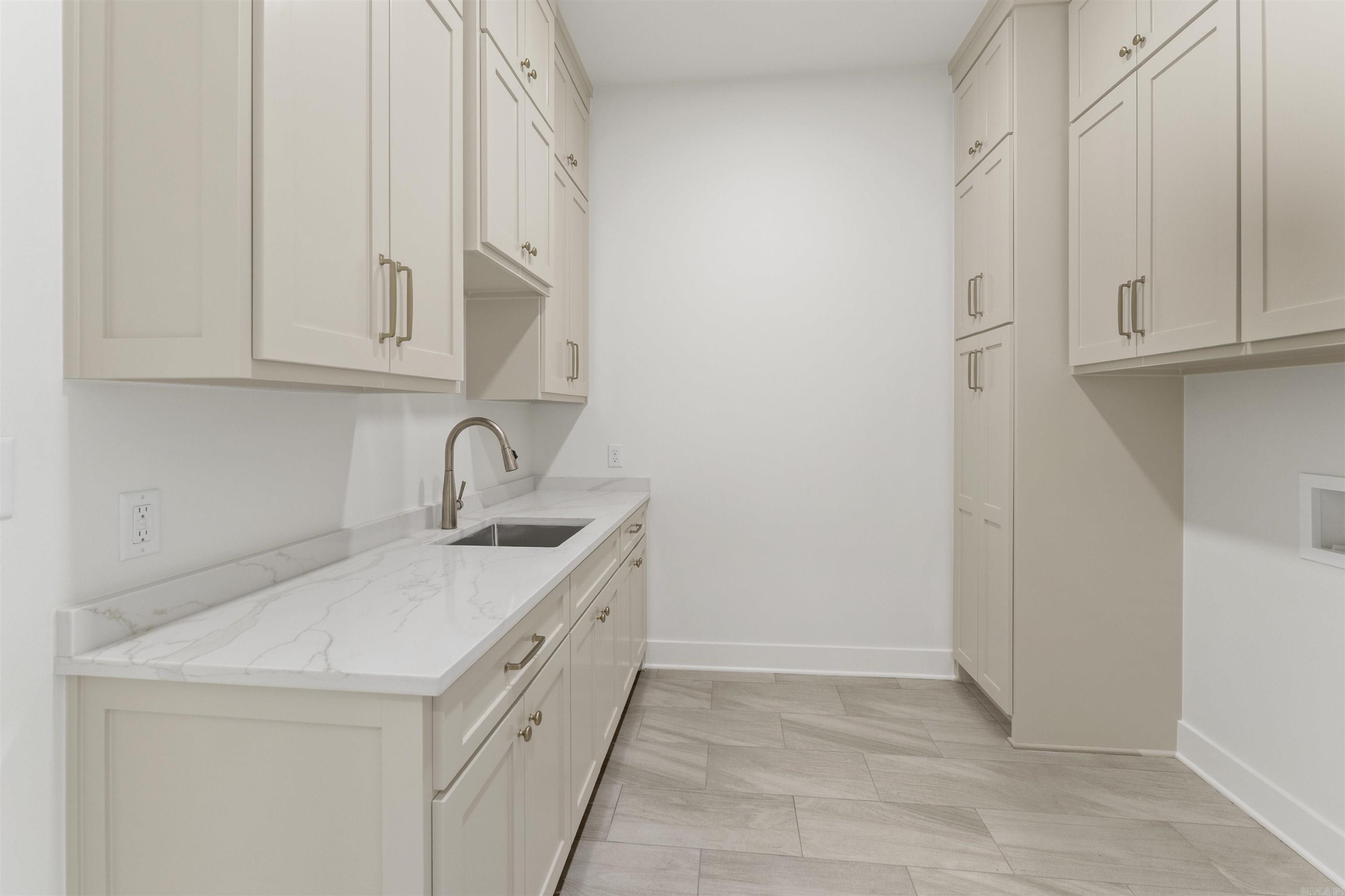 BEAR DEN ESTATES - Residential