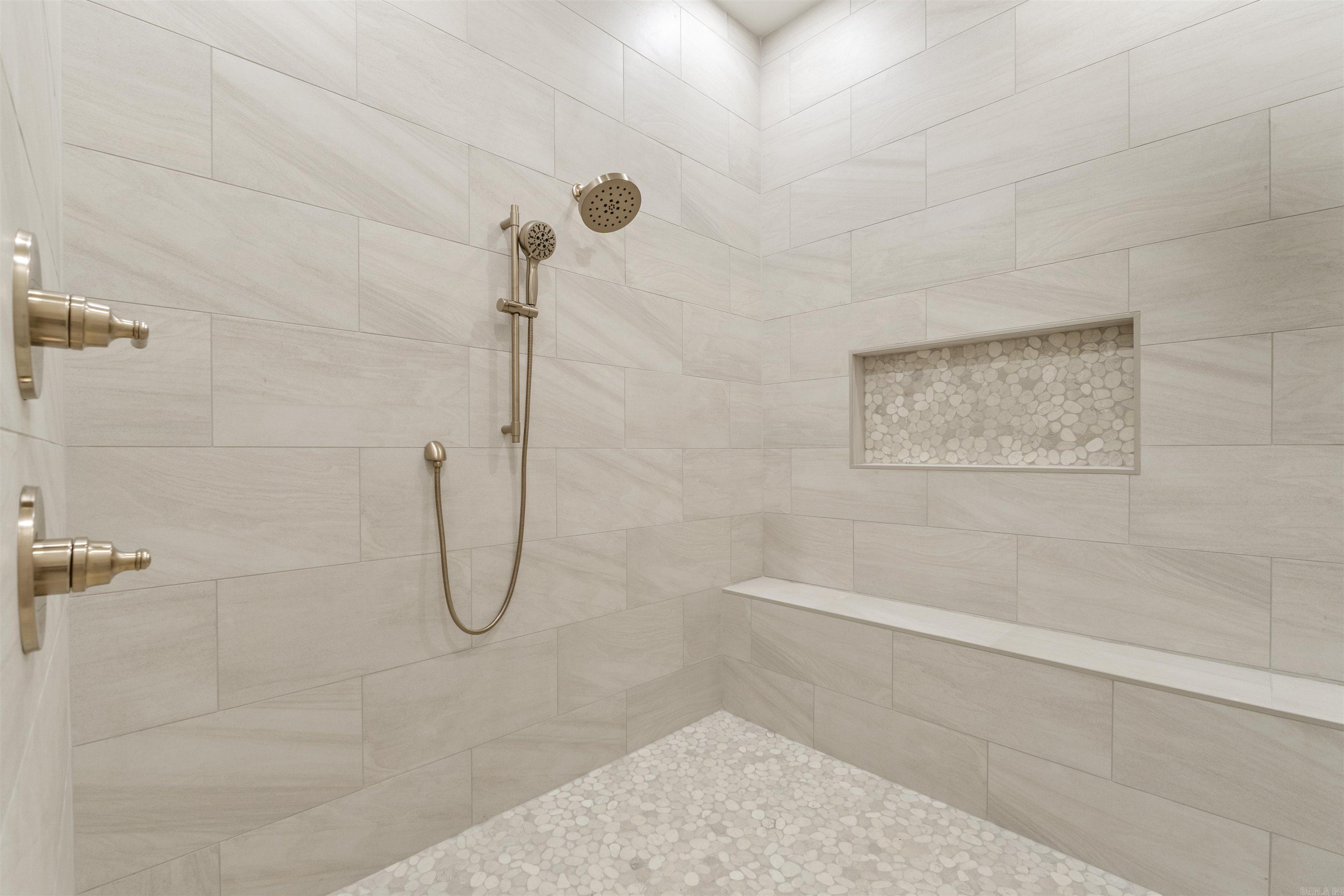 BEAR DEN ESTATES - Residential