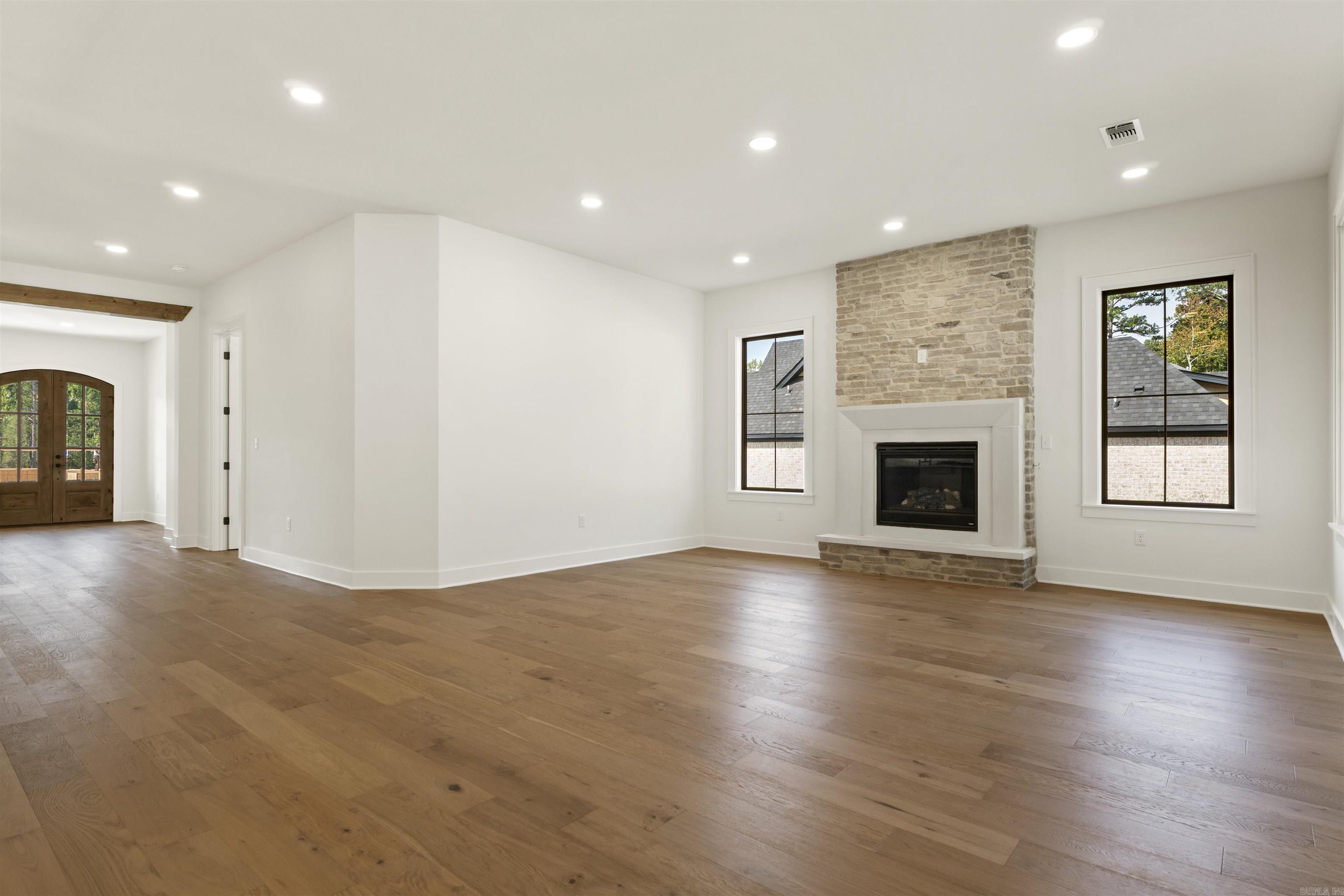 BEAR DEN ESTATES - Residential