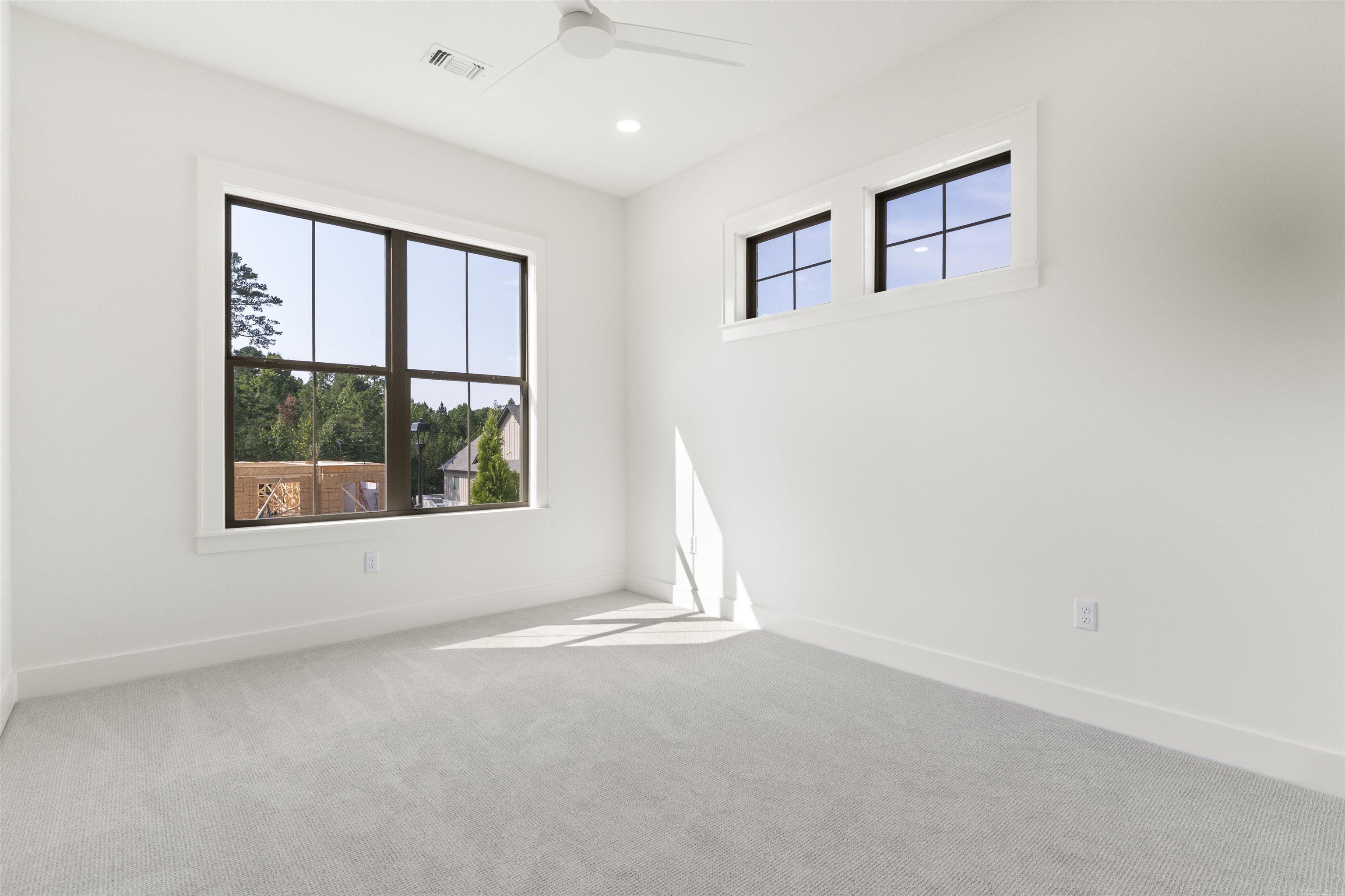 BEAR DEN ESTATES - Residential