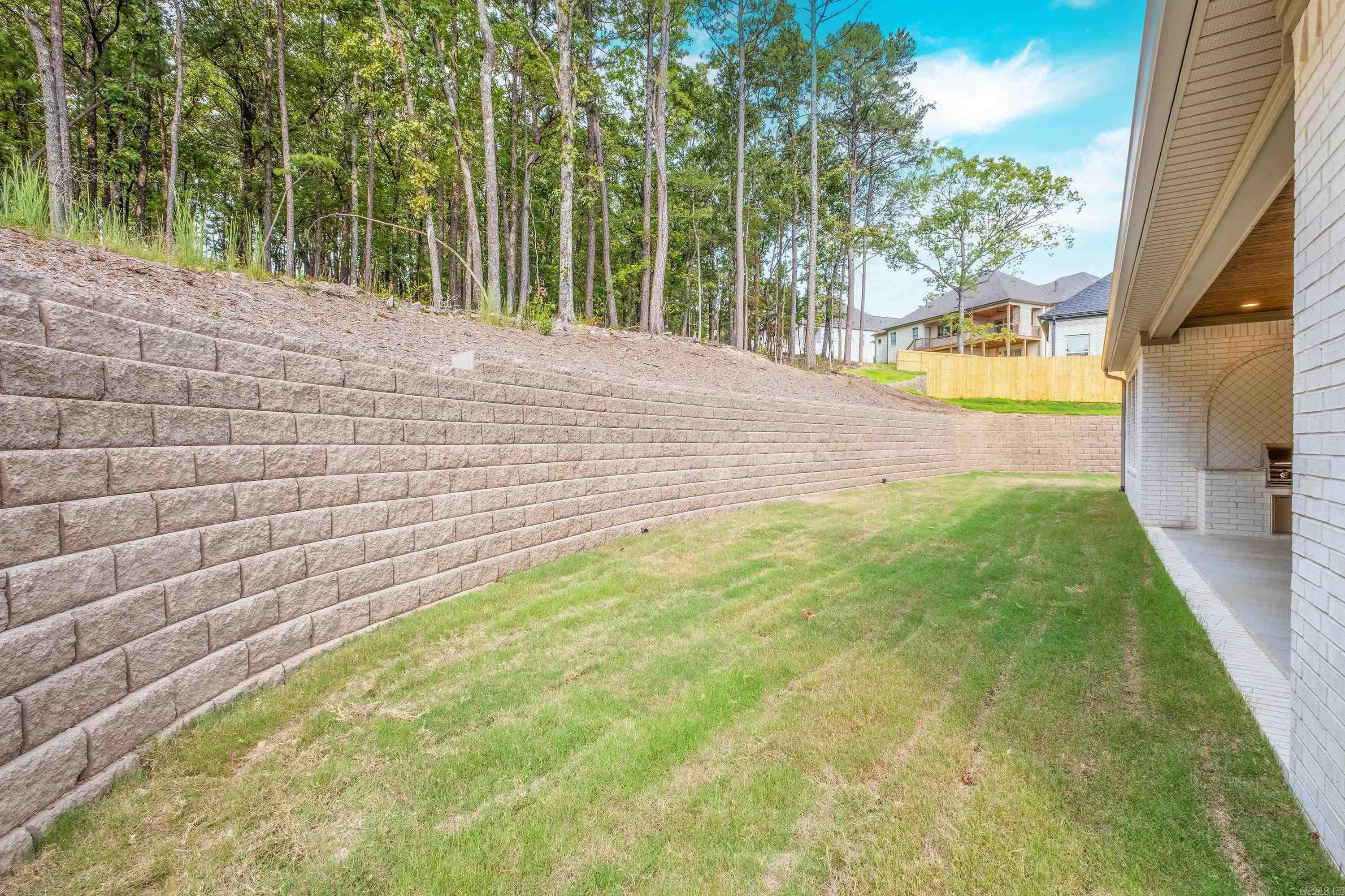 BEAR DEN ESTATES - Residential