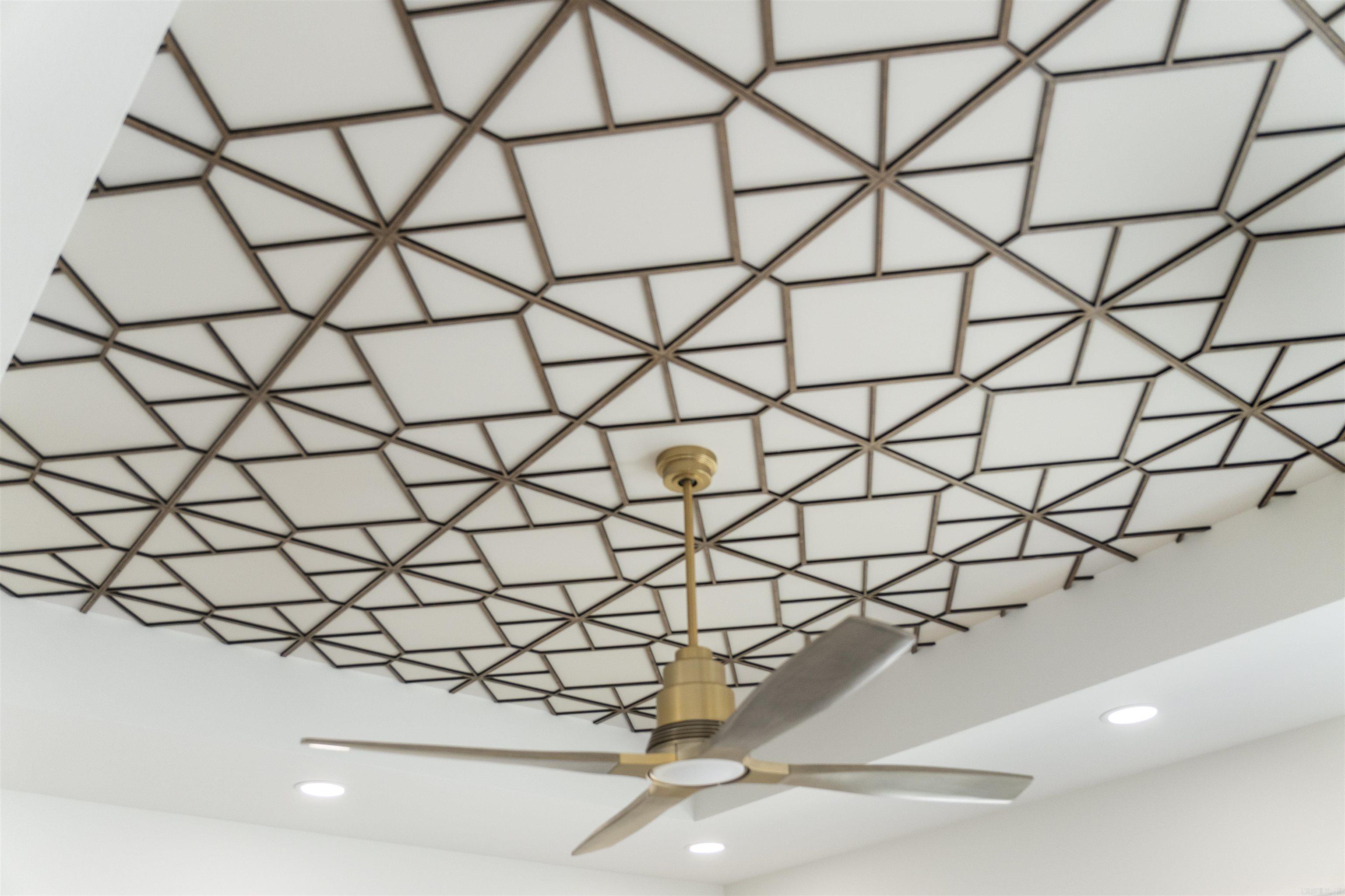 BEAR DEN ESTATES - Residential